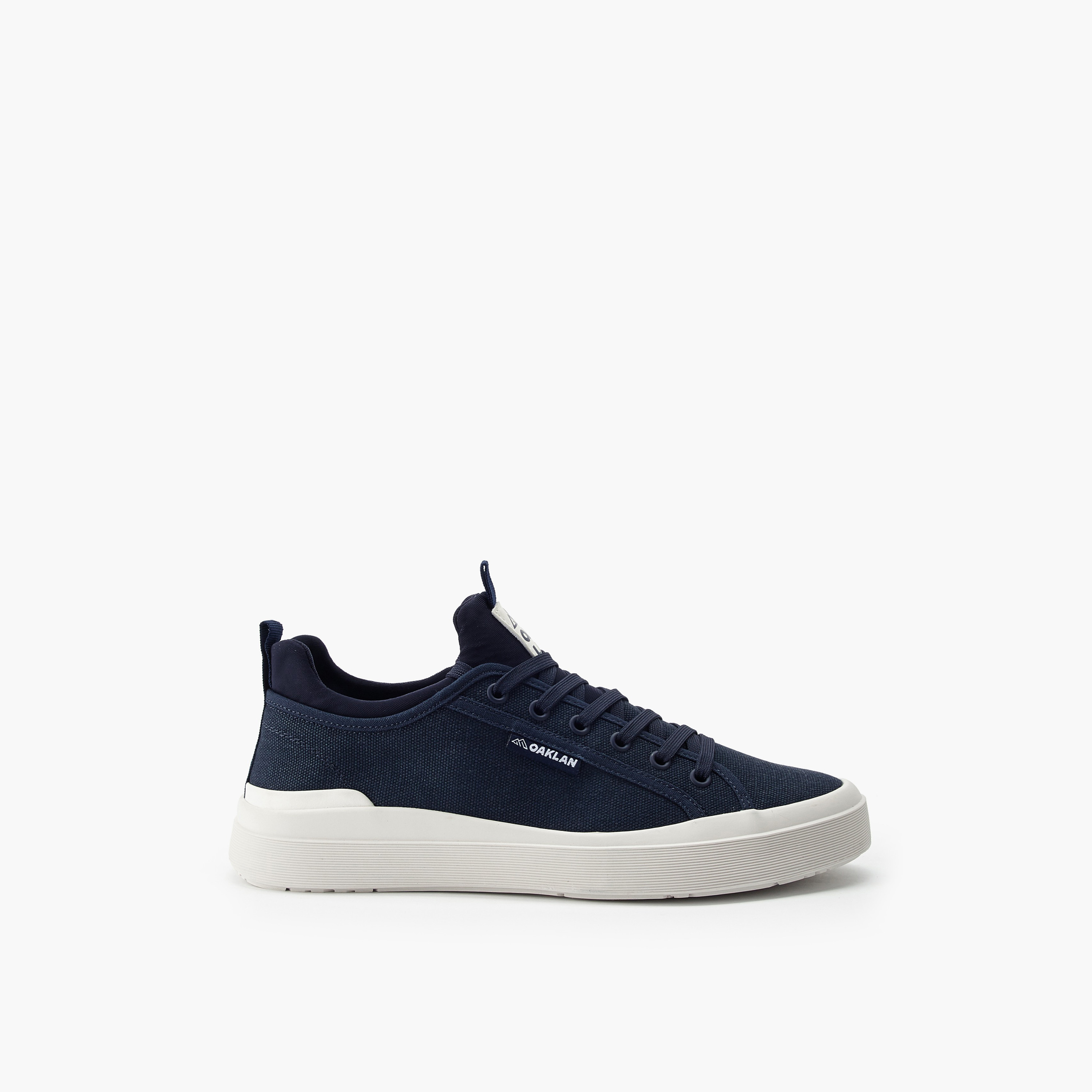 حذاء سنيكرز كانفاس برباط إغلاق للرجال من أوكلان من شو إكسبريس-men-shoes-sneakers-image-3