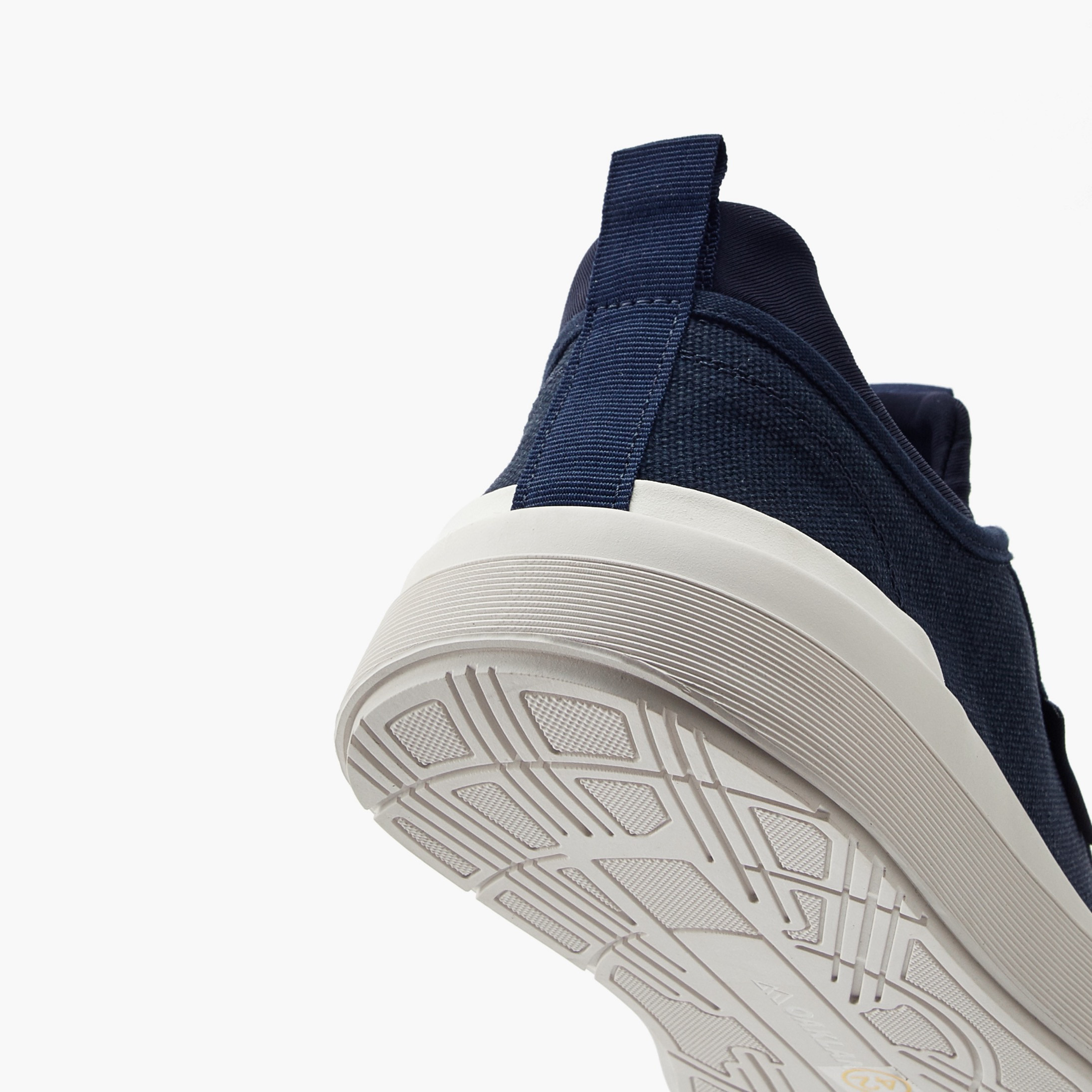 حذاء سنيكرز كانفاس برباط إغلاق للرجال من أوكلان من شو إكسبريس-men-shoes-sneakers-image-5