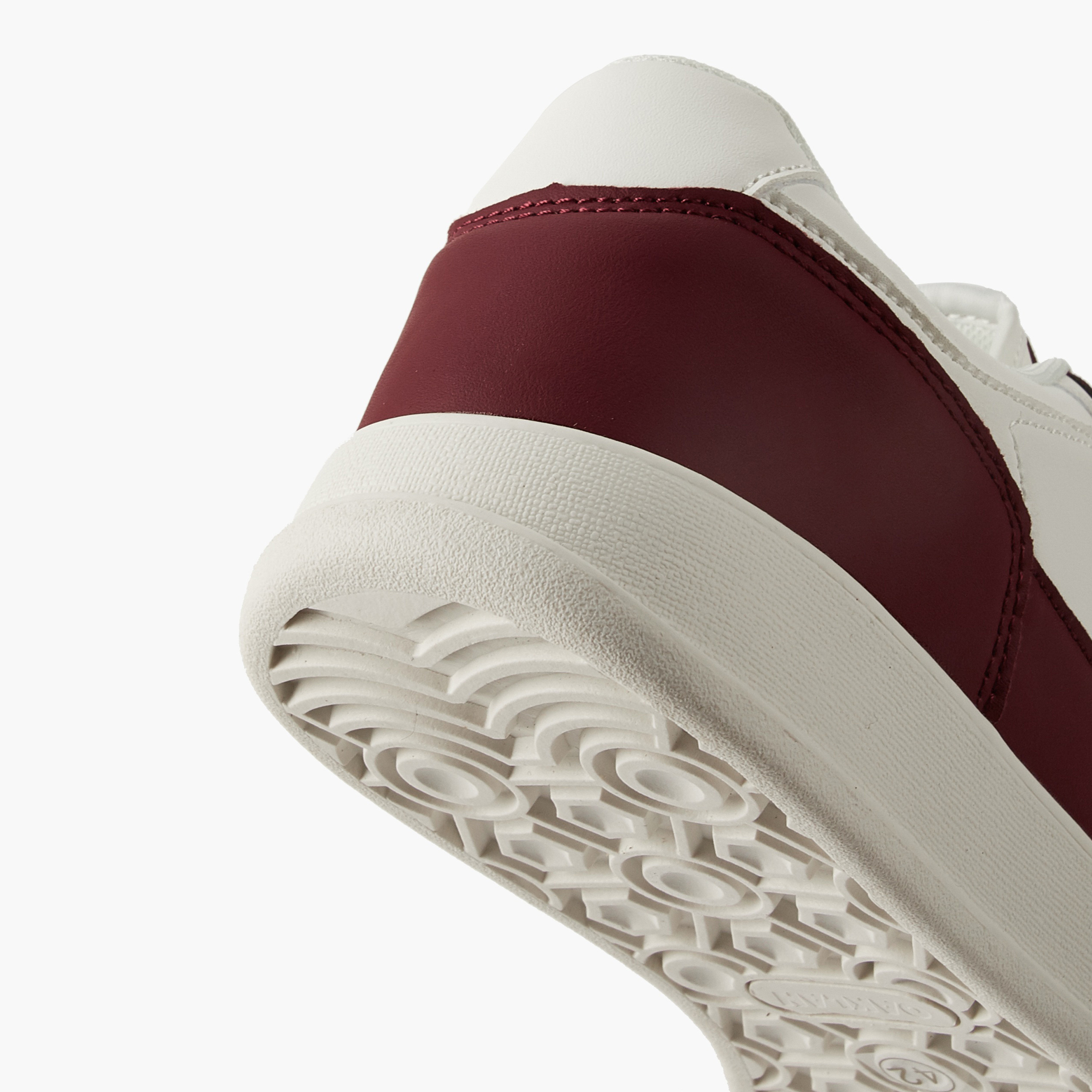 حذاء للرجال بطول الكاحل ورباط من أوكلان من شوإكسبريس-men-shoes-sneakers-image-5