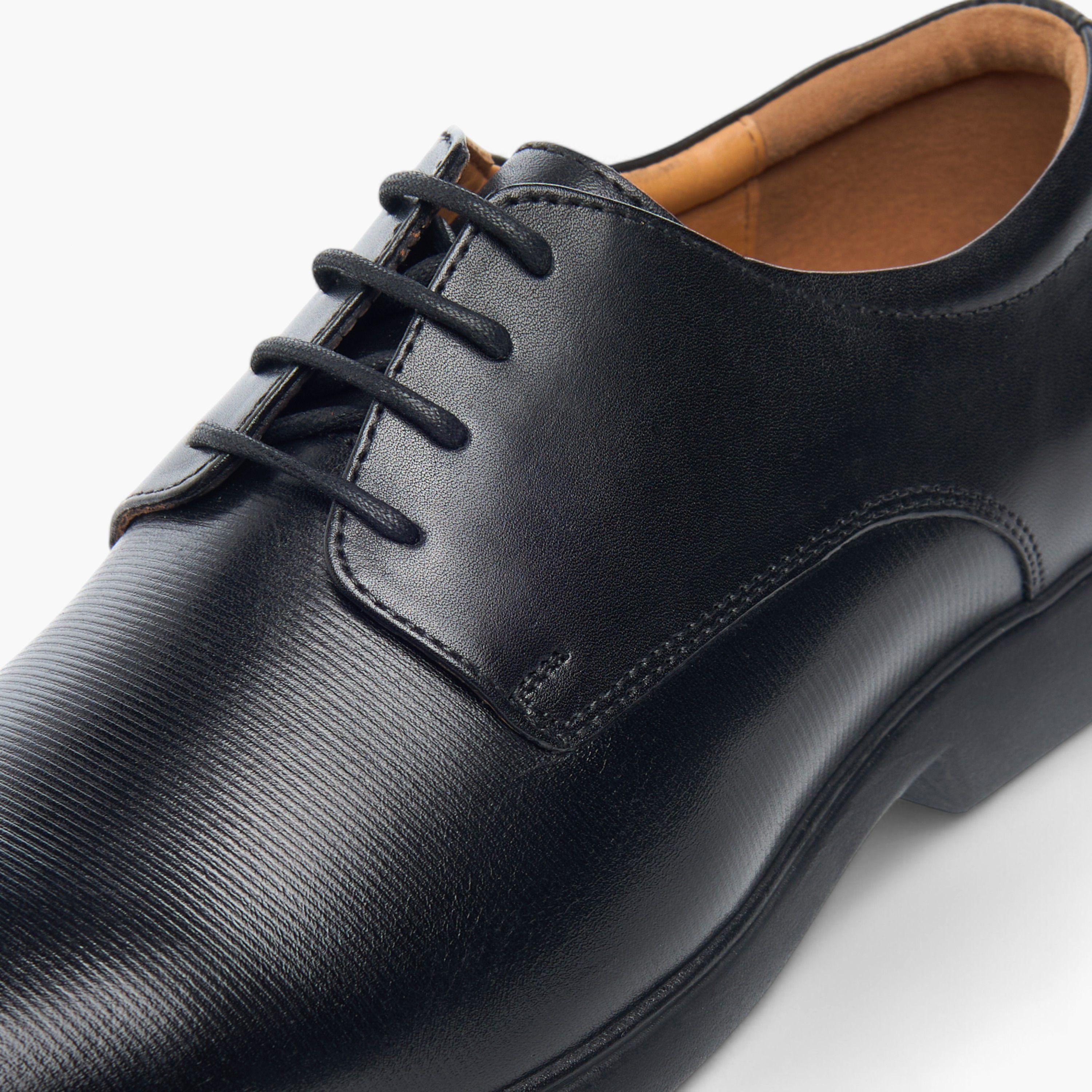 حذاء ديربي جلد برباط إغلاق بارز الملمس للرجال من دوتشيني-men-shoes-formalshoes-image-4