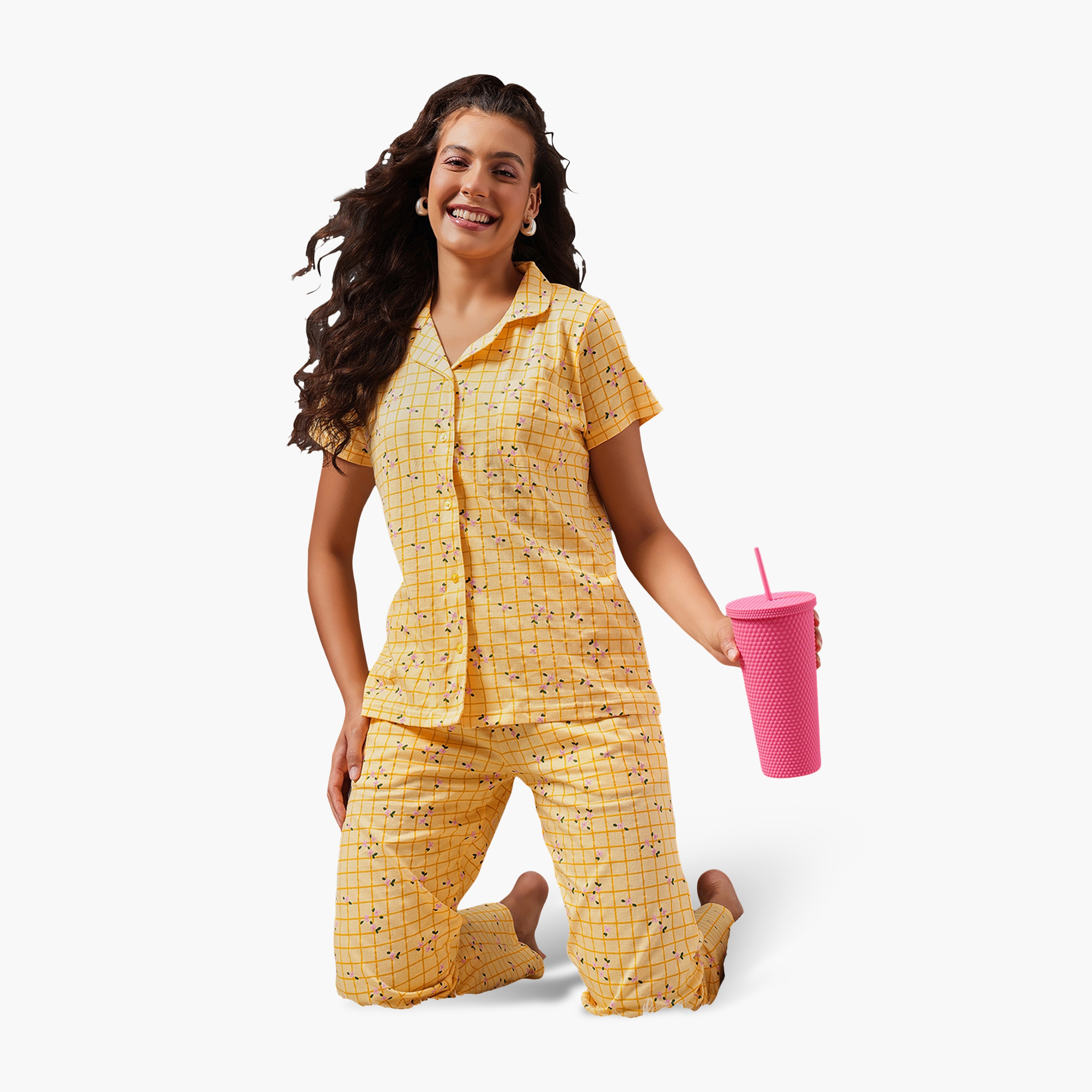 طقم قميص وبنطلون بيجامة نسائي مطبوع وأزرار بلون أصفر فاتح من كلوفيا - قطن 100%-women-clothing-nightwear-pyjamas-longsets-image-5