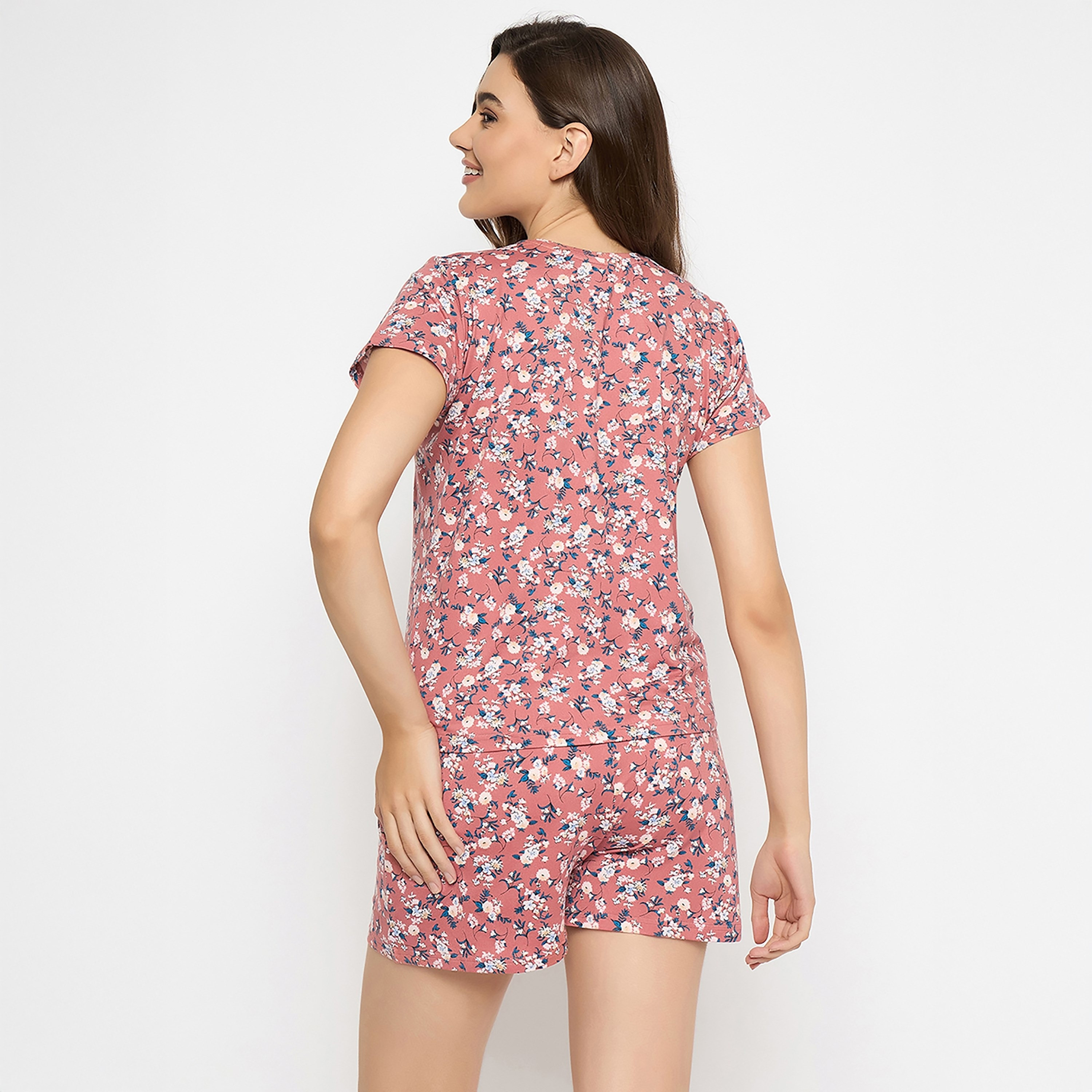 بلوزة وشورت نسائي بطبعة زهور من كلوفيا - قماش مصقول-women-clothing-nightwear-pyjamas-shortsets-image-1