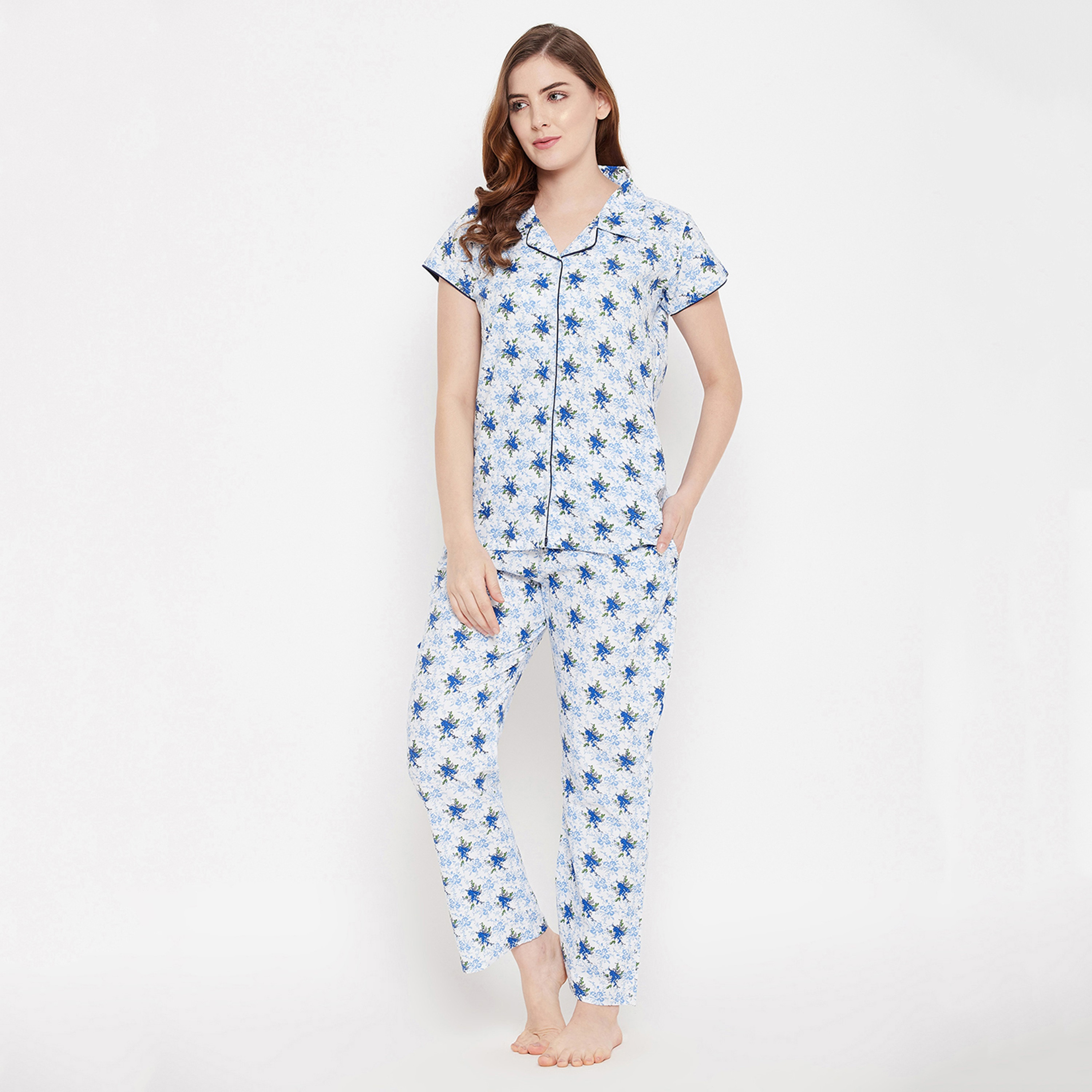 بدلة نوم نسائية بطبعة زهور جميلة وأزرار بلون أزرق وأخضر من كلوفيا - قطن غني-women-clothing-nightwear-pyjamas-longsets-image-1