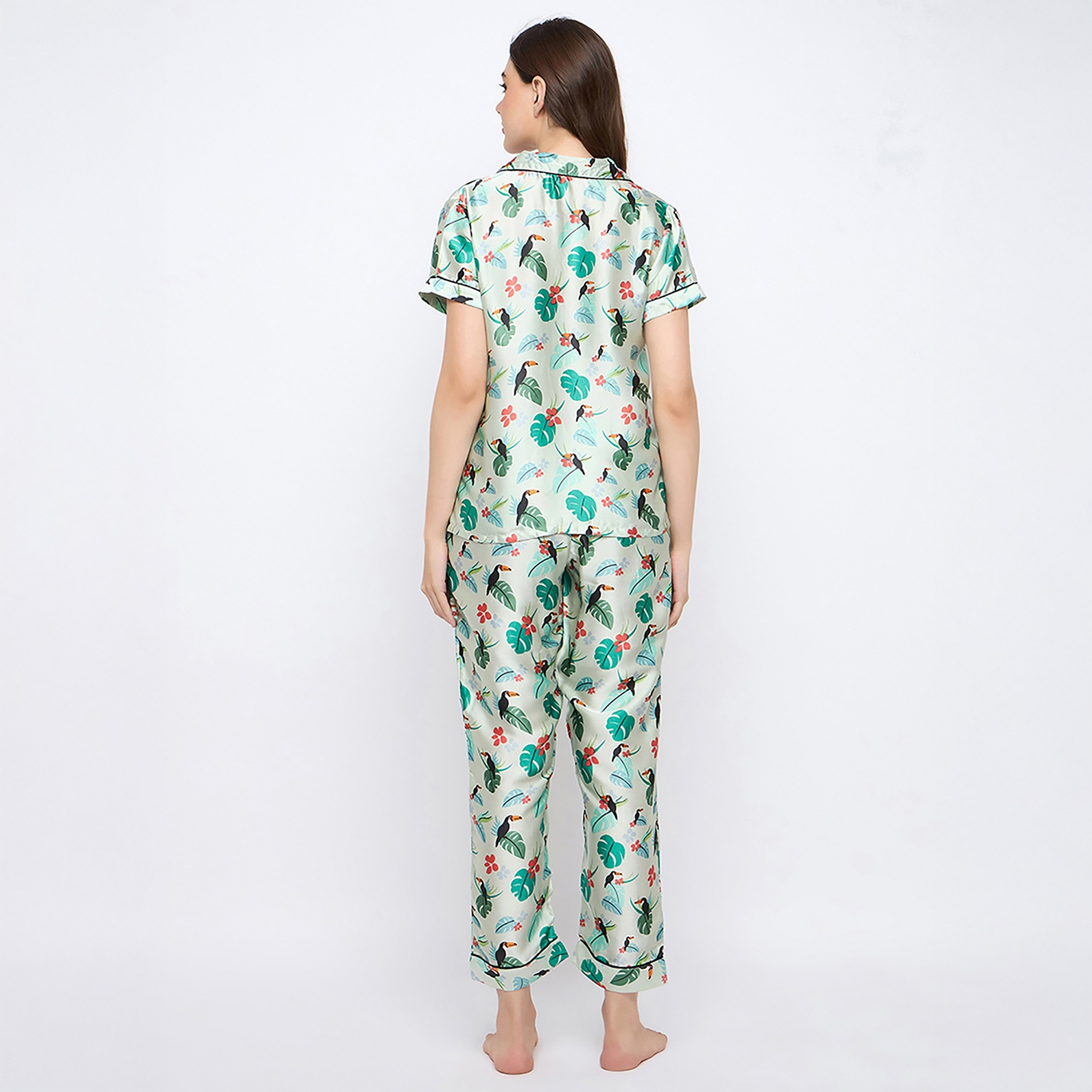 طقم قميص وبيجامة نسائي بأزرار بطبعة تروبيكال باللون الأخضر الباستيل من كلوفيا - ساتان-women-clothing-nightwear-pyjamas-longsets-image-4