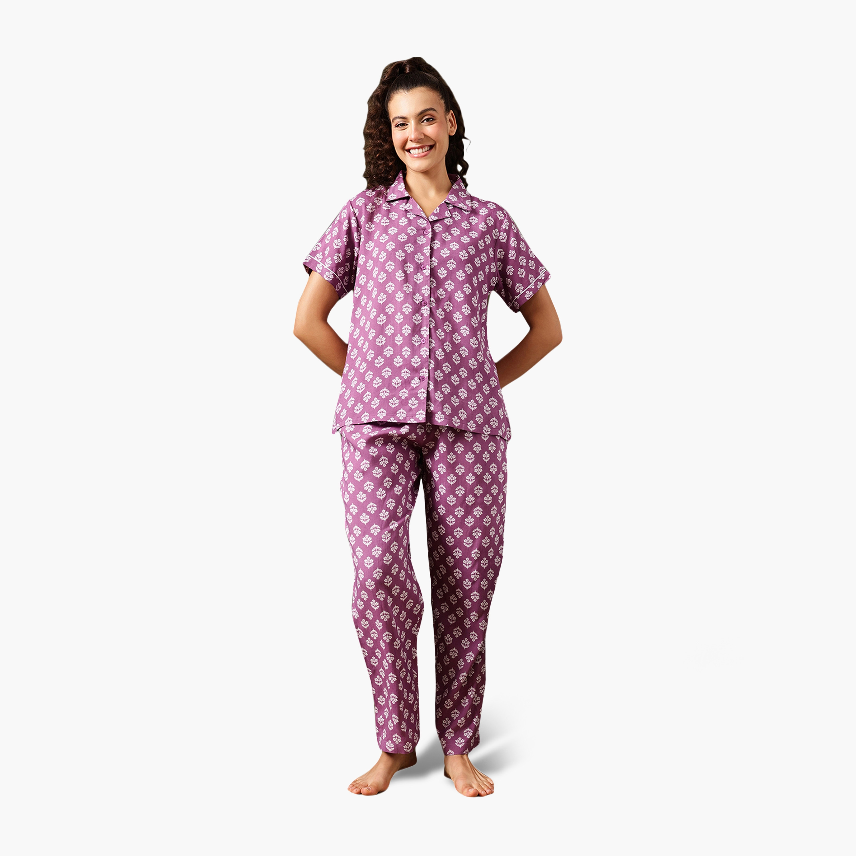 بدلة نوم نسائية بطبعة الزهور وأزرار بلون باذنجاني من كلوفيا - رايون-women-clothing-nightwear-pyjamas-longsets-image-1