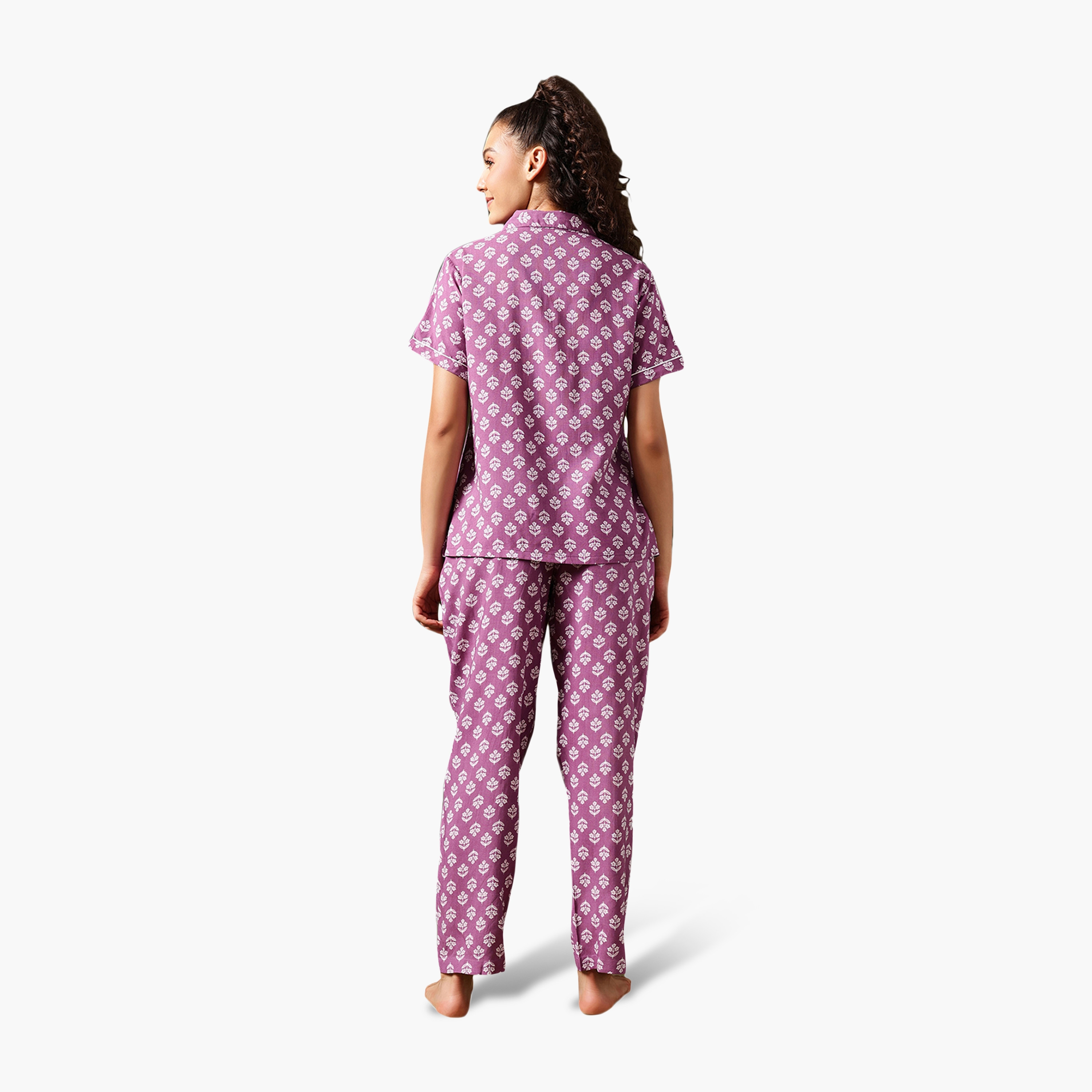 بدلة نوم نسائية بطبعة الزهور وأزرار بلون باذنجاني من كلوفيا - رايون-women-clothing-nightwear-pyjamas-longsets-image-4