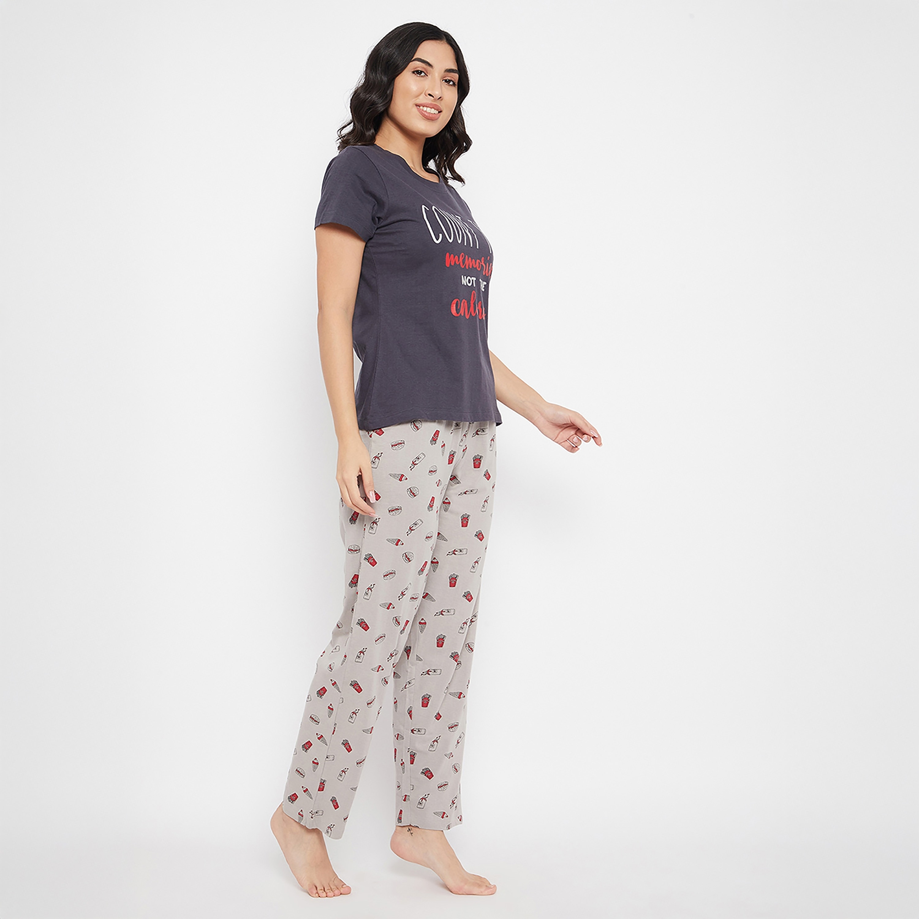 طقم بيجامة وقميص نسائي بطبعة نصية باللون الرمادي الداكن من كلوفيا - قطن 100%-women-clothing-nightwear-pyjamas-longsets-image-2