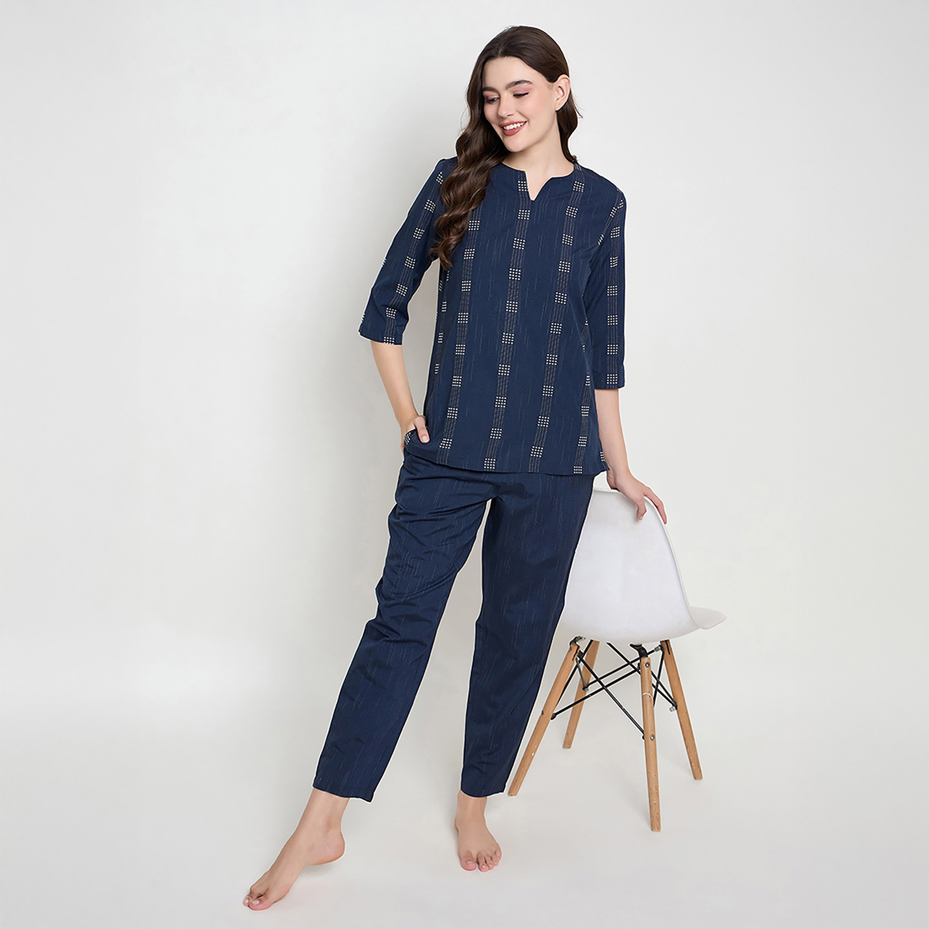 طقم بيجامة وقميص نسائي مطبوع من كلوفيا-women-clothing-nightwear-pyjamas-longsets-image-2