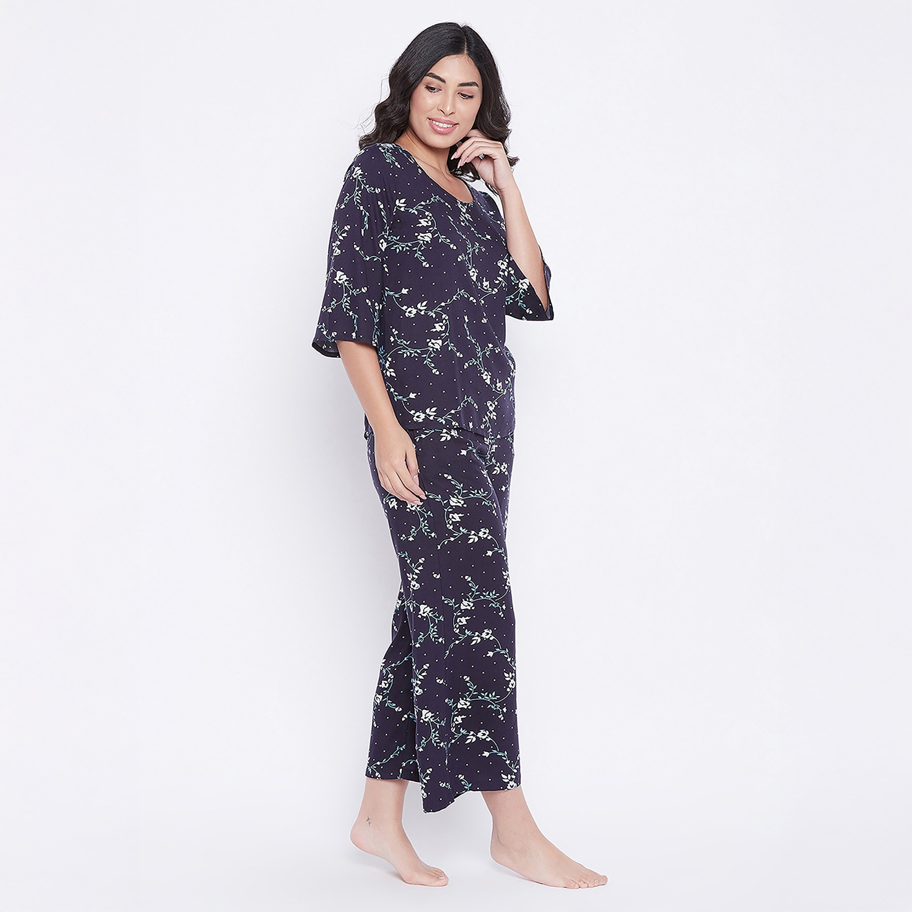طقم بلوزة وبيجامة بريتي فلورالز للنساء باللون الأزرق من كلوفيا - رايون-women-clothing-nightwear-pyjamas-longsets-image-2