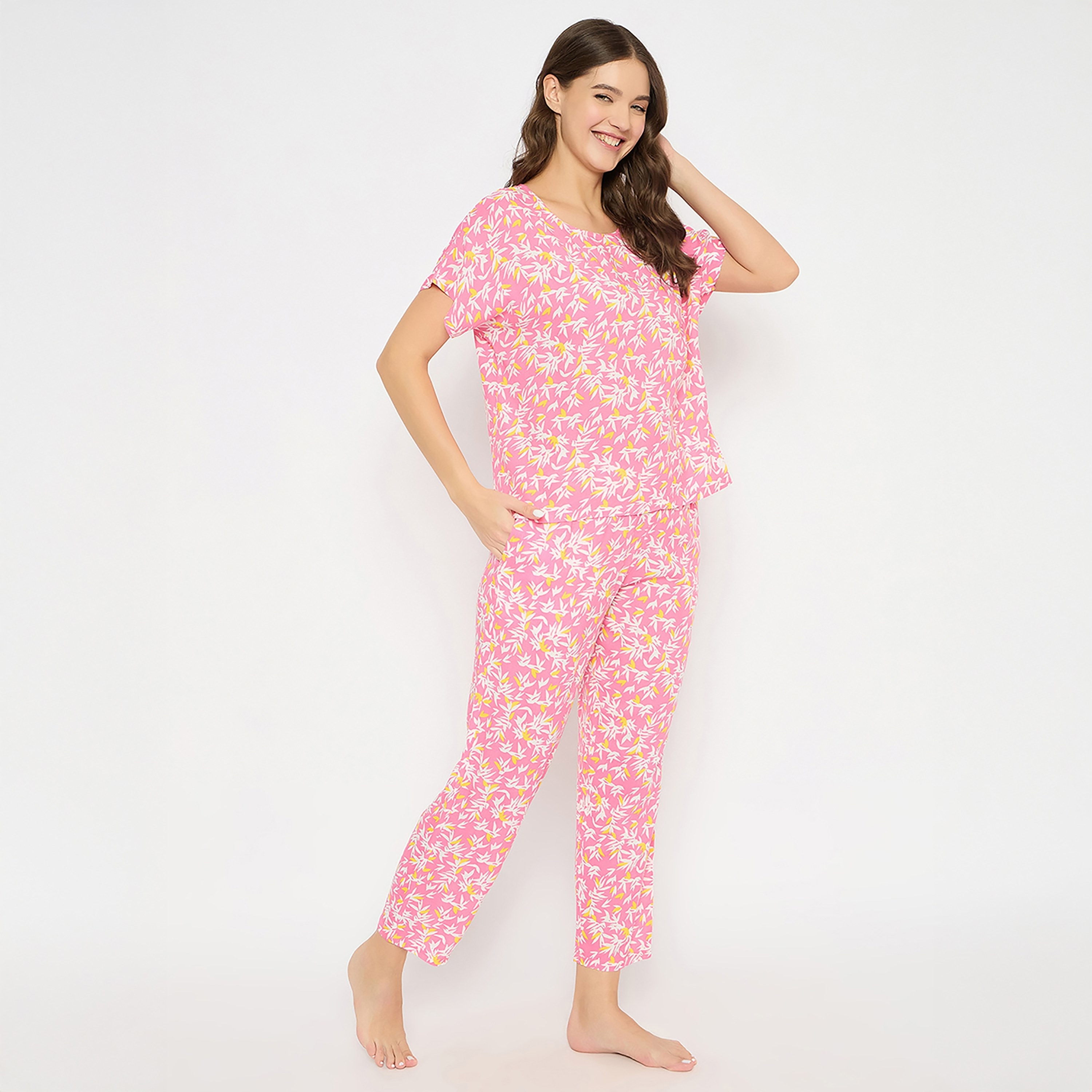 طقم بيجامة وقميص نسائي مطبوع باللون الوردي الفاتح من كلوفيا - رايون-women-clothing-nightwear-pyjamas-longsets-image-3