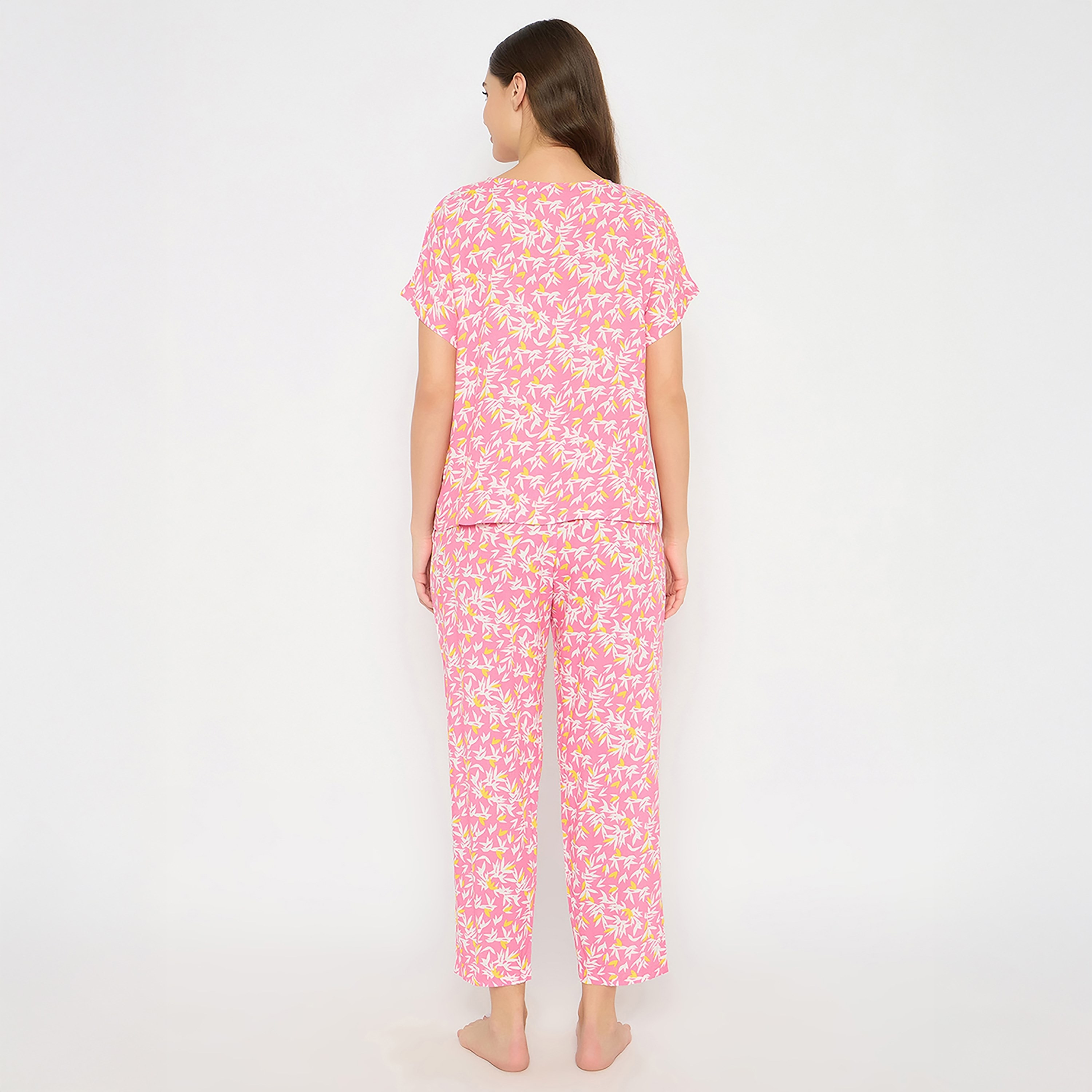 طقم بيجامة وقميص نسائي مطبوع باللون الوردي الفاتح من كلوفيا - رايون-women-clothing-nightwear-pyjamas-longsets-image-4