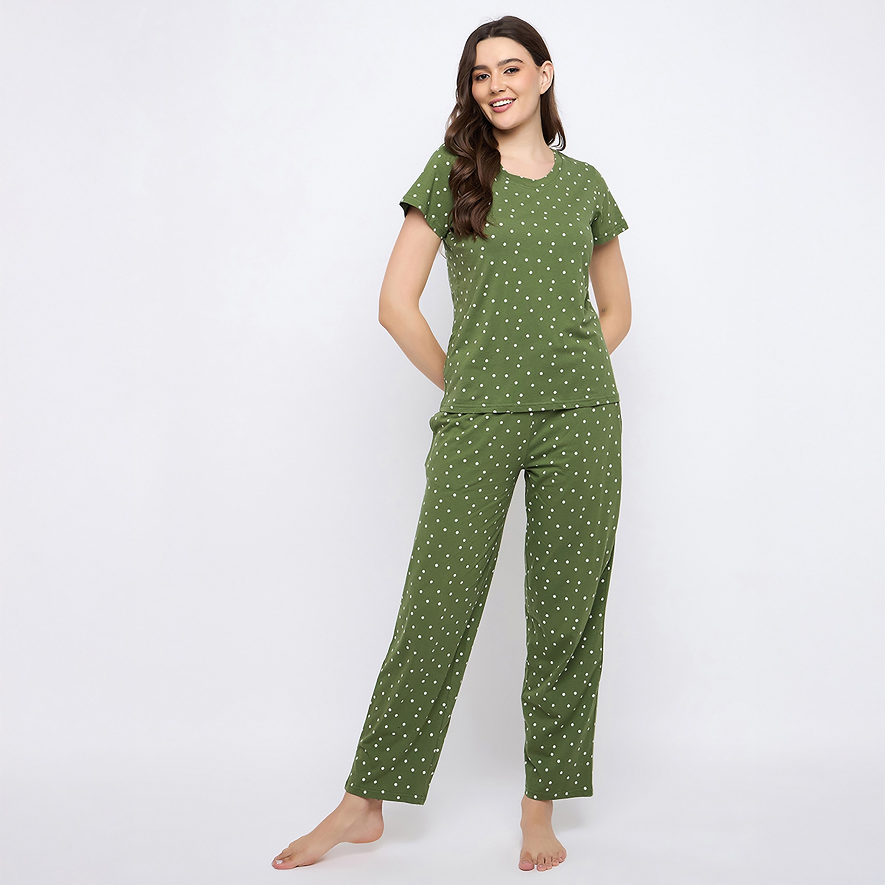 طقم بيجامة وقميص نسائي بطبعة بولكا باللون الأخضر الفاتح من كلوفيا - 100% قطن-women-clothing-nightwear-pyjamas-longsets-image-1