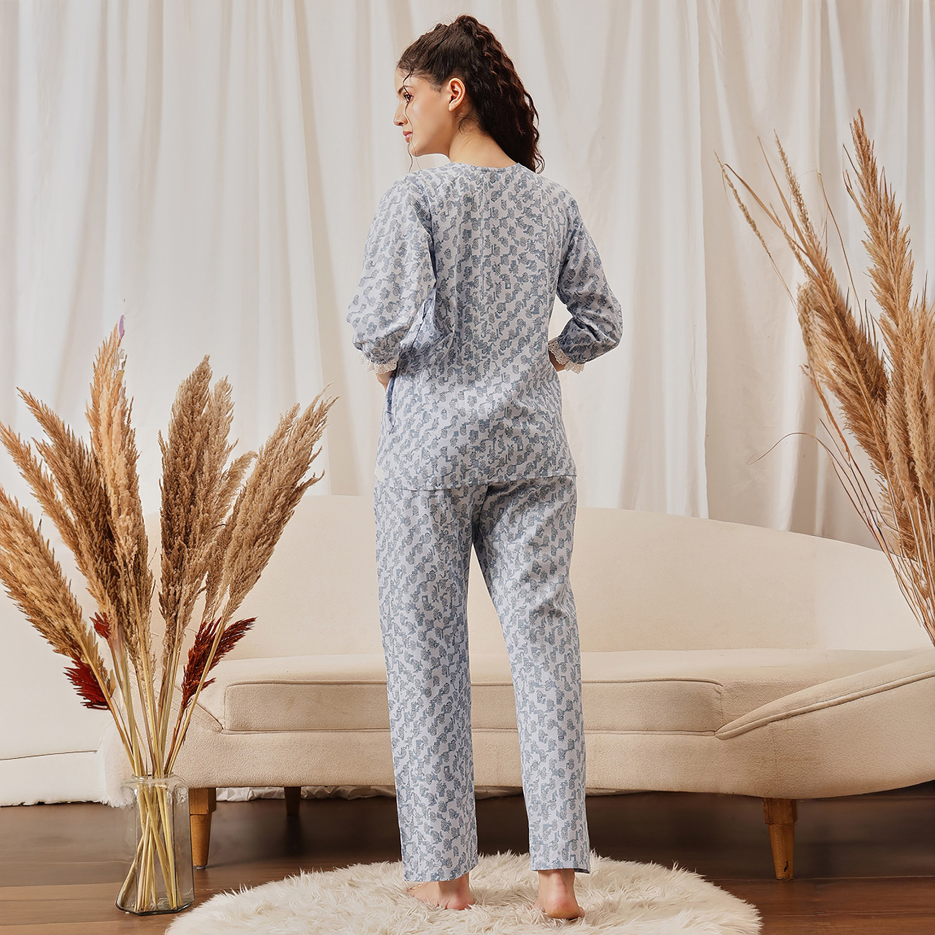 طقم توب وبنطلون بيجامة نسائي "برينت مي بريتي" بلون أزرق سماوي من كلوفيا - قطن 100%-women-clothing-nightwear-pyjamas-longsets-image-4