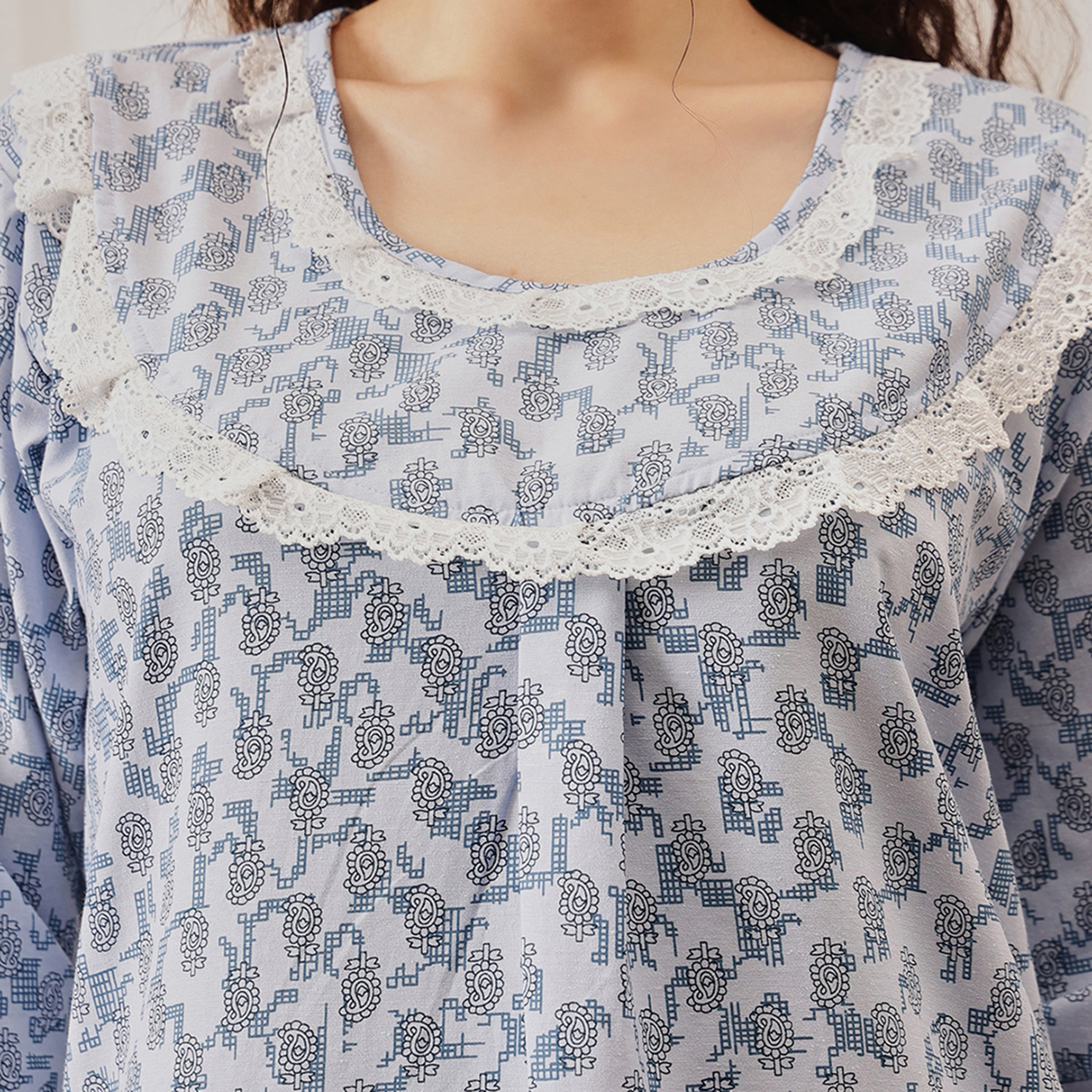 طقم توب وبنطلون بيجامة نسائي "برينت مي بريتي" بلون أزرق سماوي من كلوفيا - قطن 100%-women-clothing-nightwear-pyjamas-longsets-image-6