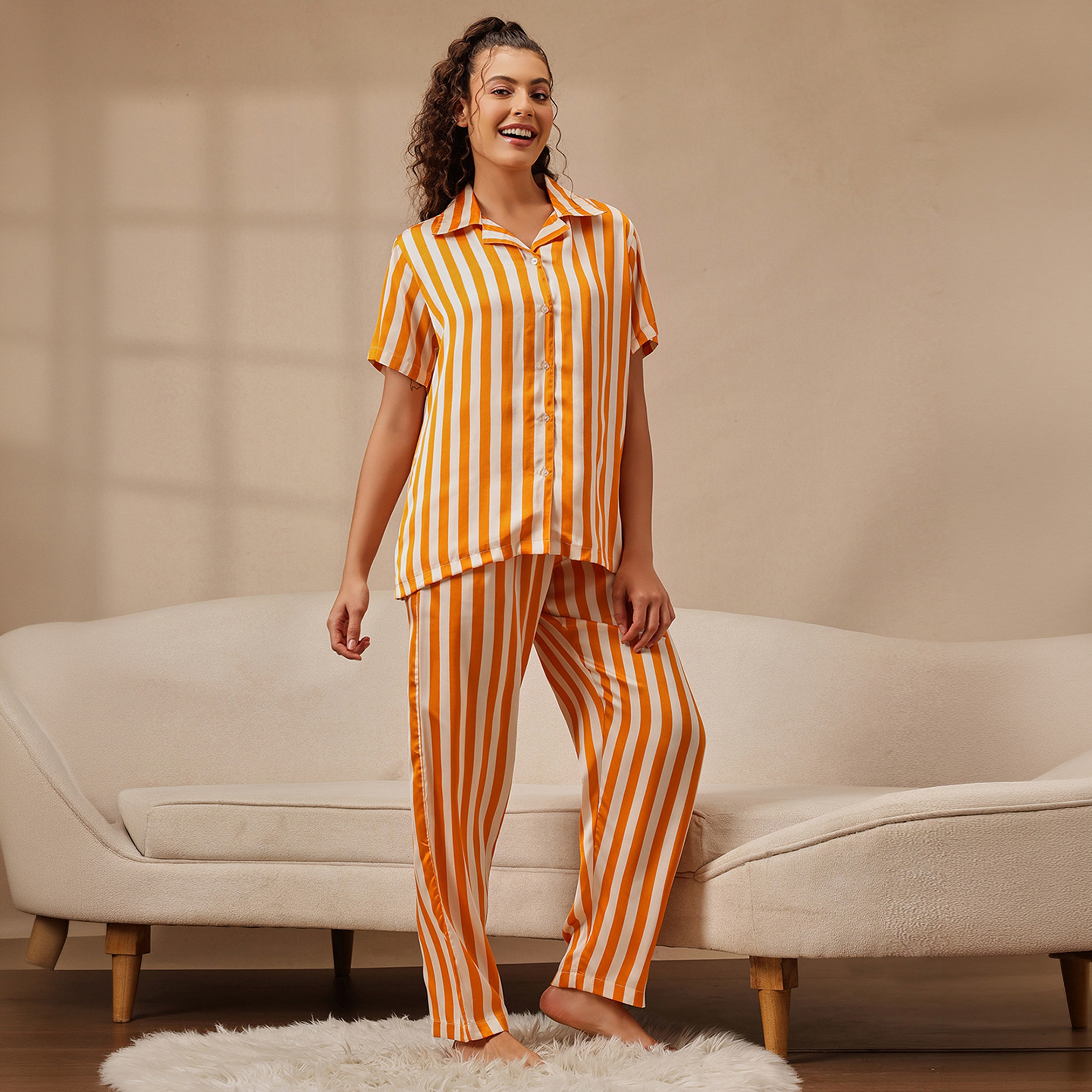 طقم بيجامة وقميص كوري مخطط بأزرار من الساتان باللون البرتقالي للنساء من كلوفيا-women-clothing-nightwear-pyjamas-longsets-image-3