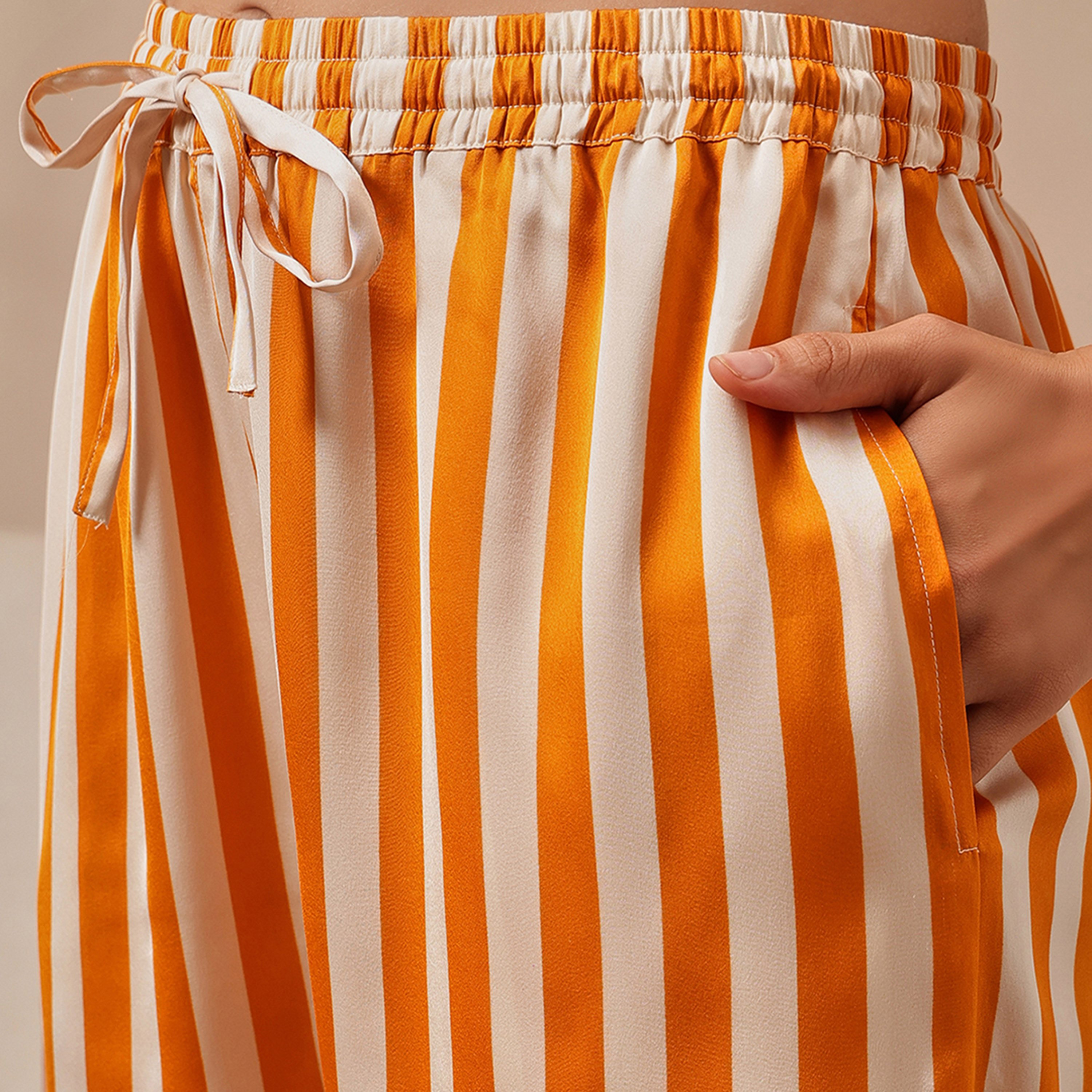 طقم بيجامة وقميص كوري مخطط بأزرار من الساتان باللون البرتقالي للنساء من كلوفيا-women-clothing-nightwear-pyjamas-longsets-image-5