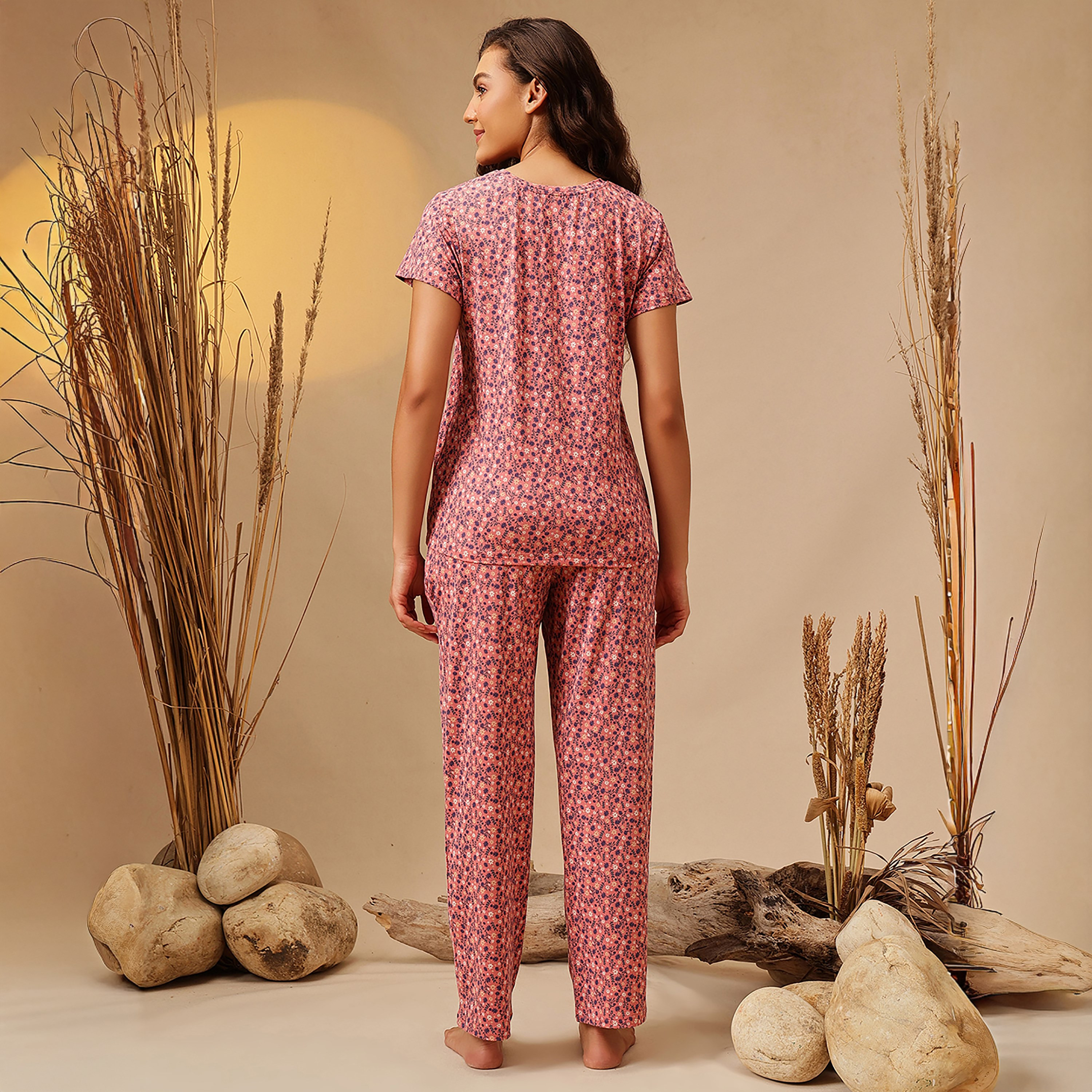 طقم توب وبنطلون بيجامة نسائي بطبعة الزهور فائقة النعومة بلون وردي مرجاني من كلوفيا-women-clothing-nightwear-pyjamas-longsets-image-4