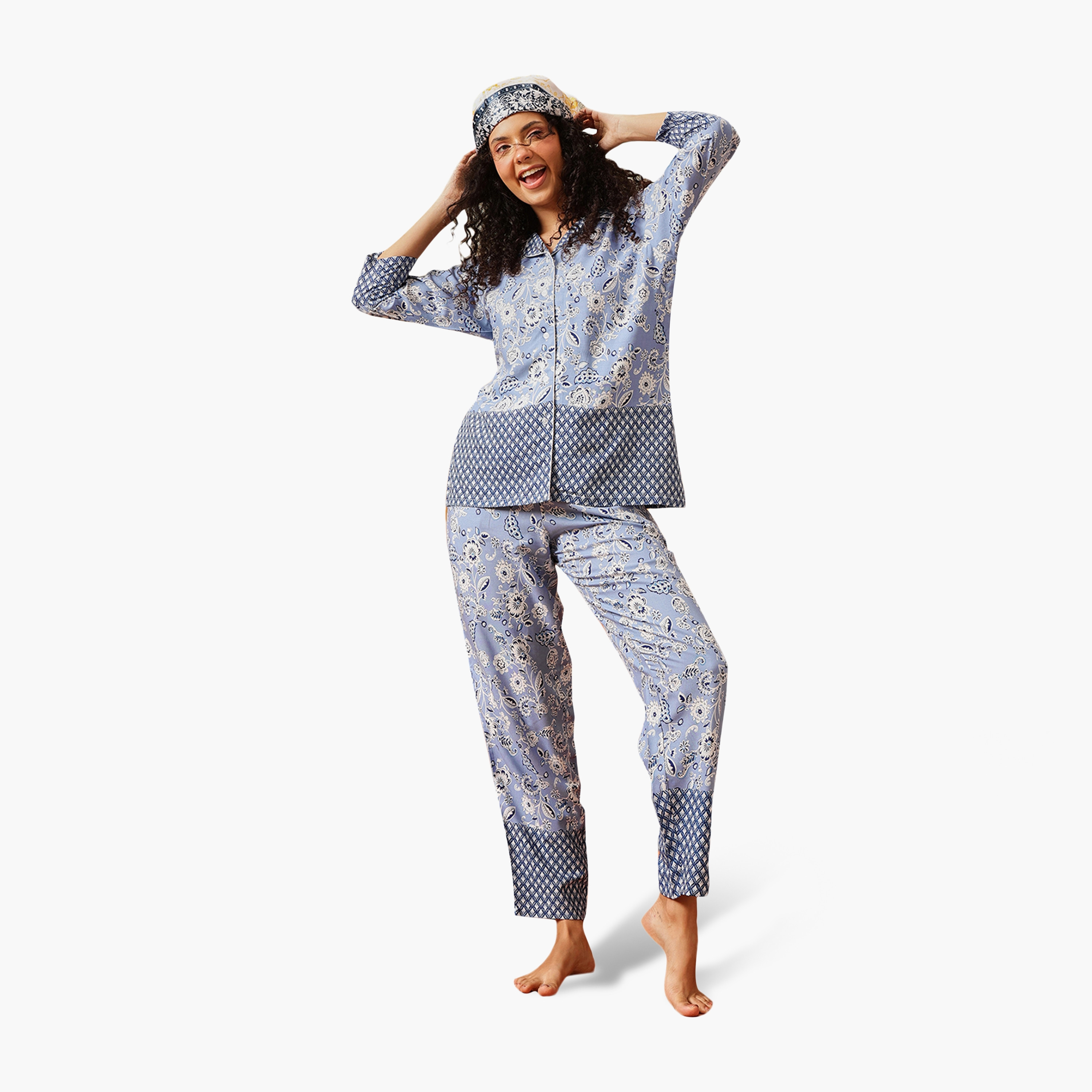 بدلة نوم نسائية بطبعة الزهور وأزرار بلون أزرق فاتح من كلوفيا - رايون-women-clothing-nightwear-pyjamas-longsets-image-1