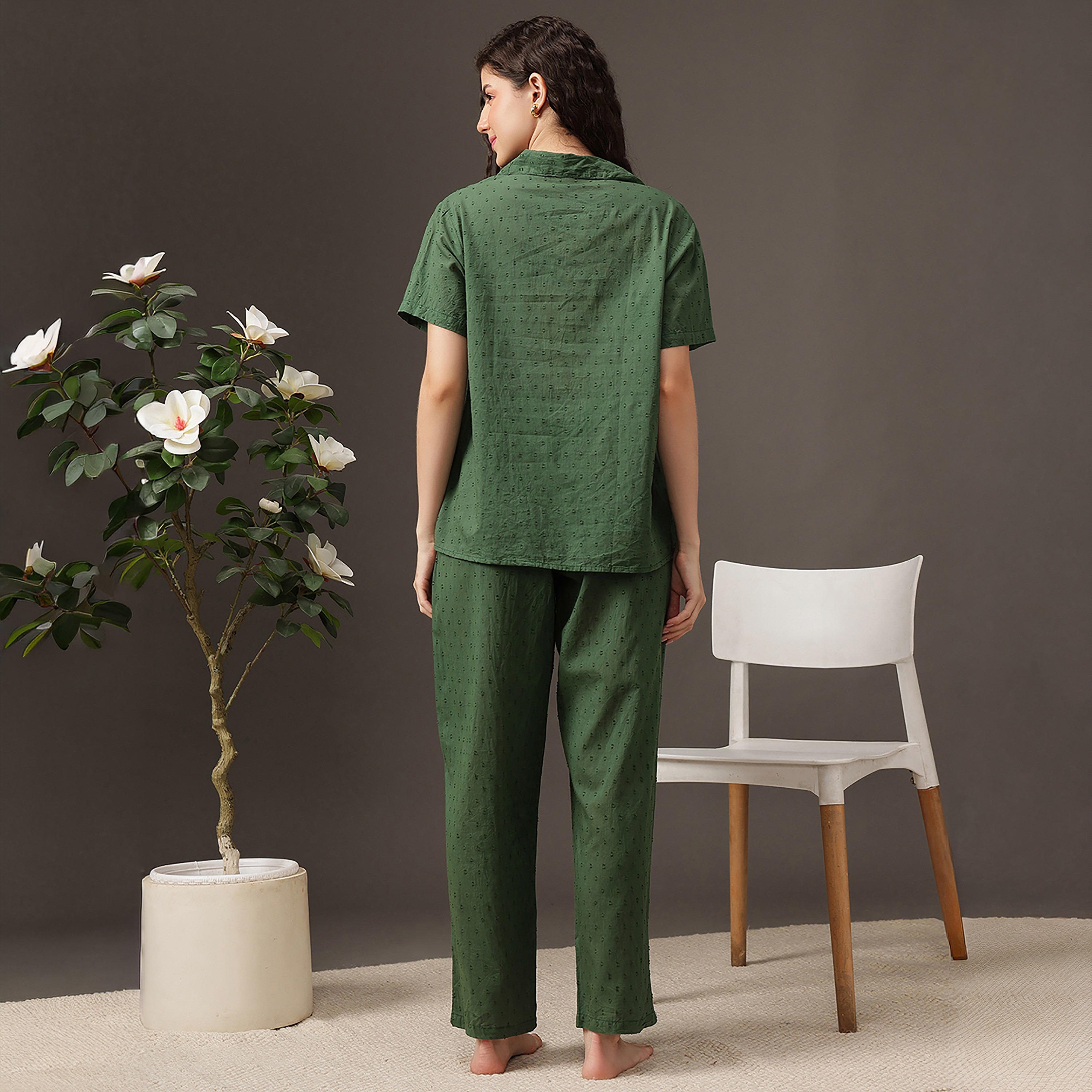 طقم قميص وبنطلون بيجامة نسائي بنسيج "دوبي" وأزرار من كلوفيا - قطن-women-clothing-nightwear-pyjamas-longsets-image-11