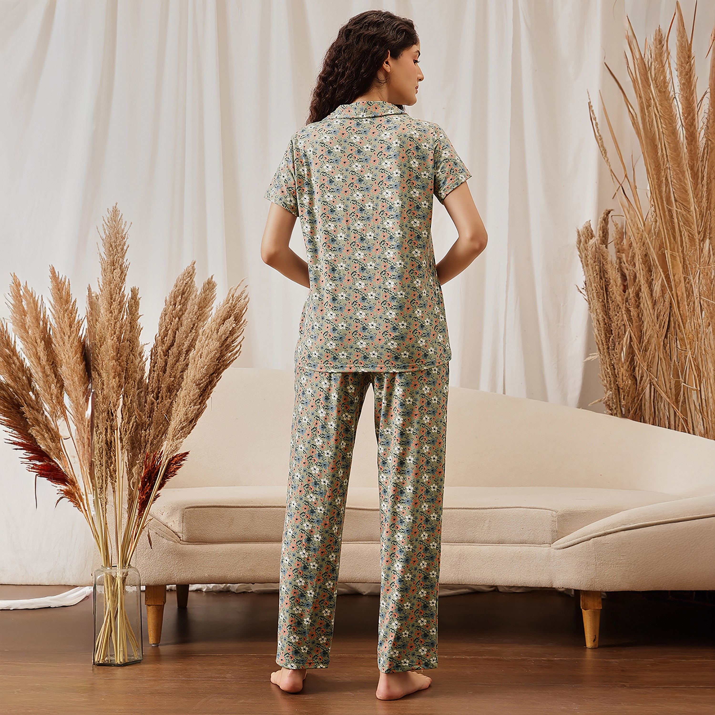 طقم قميص وبنطلون بيجامة نسائي بطبعة الزهور فائقة النعومة وأزرار من كلوفيا-women-clothing-nightwear-pyjamas-longsets-image-11
