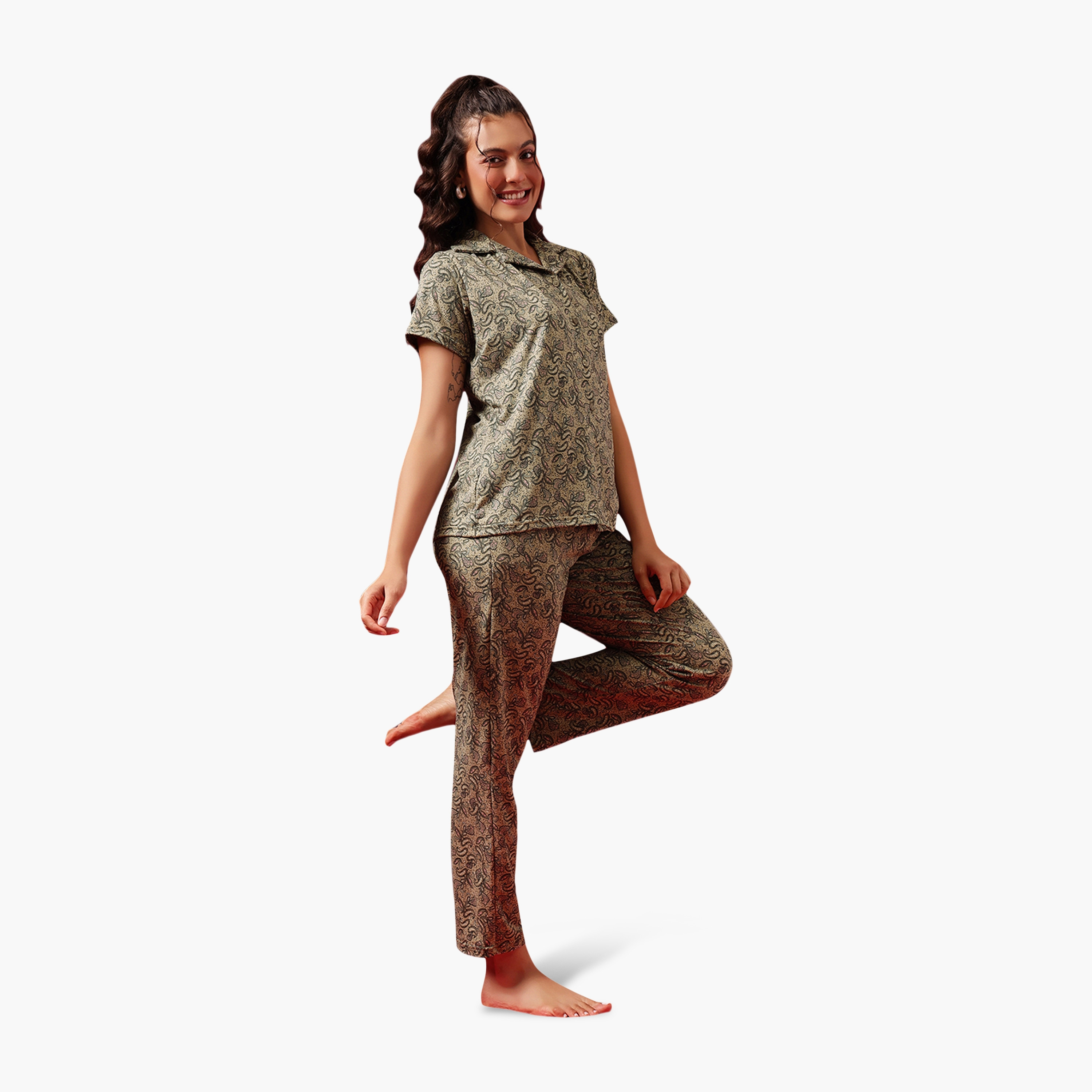 بدلة نوم نسائية بطبعة بيزلي فائقة النعومة وأزرار من كلوفيا-women-clothing-nightwear-pyjamas-longsets-image-9