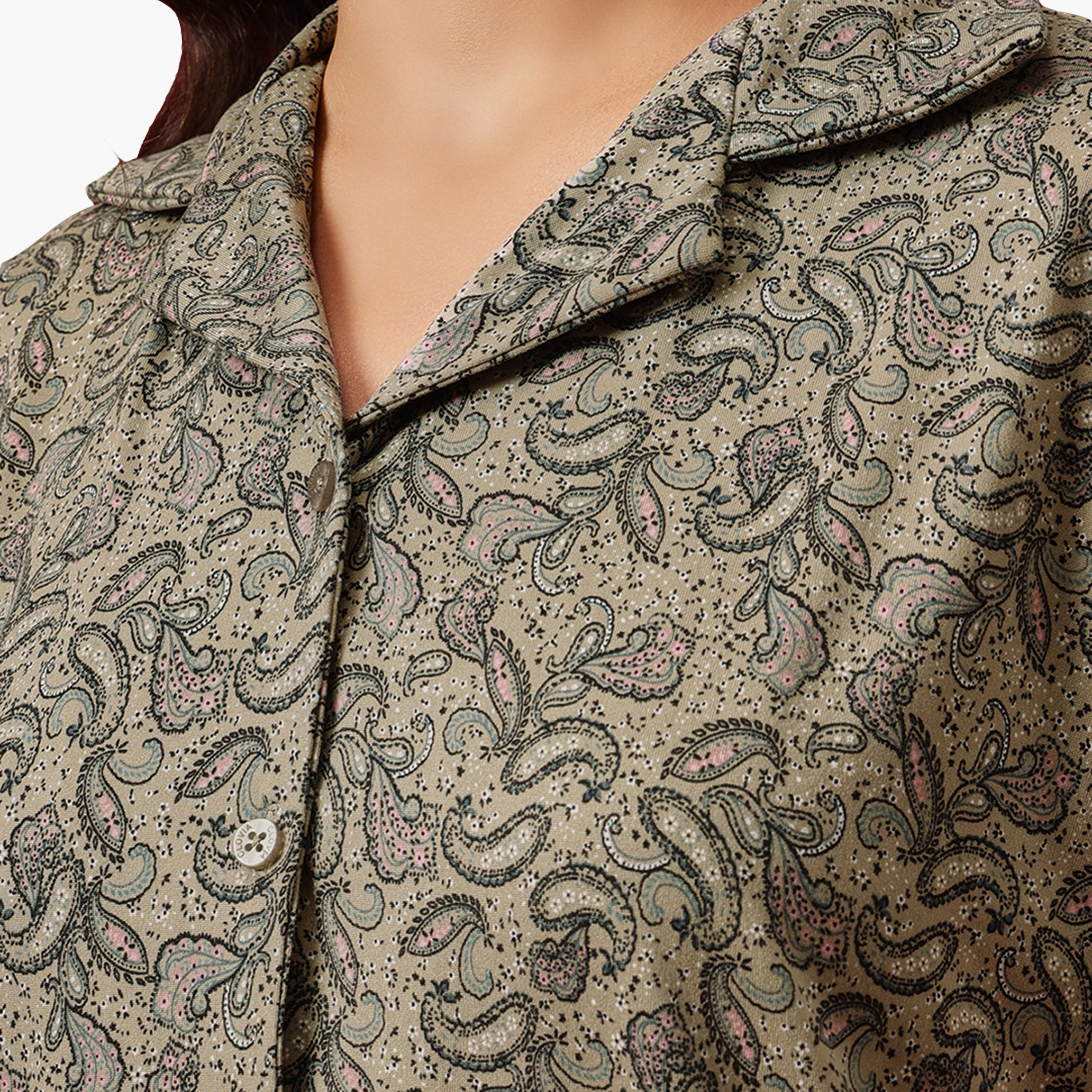 بدلة نوم نسائية بطبعة بيزلي فائقة النعومة وأزرار من كلوفيا-women-clothing-nightwear-pyjamas-longsets-image-12