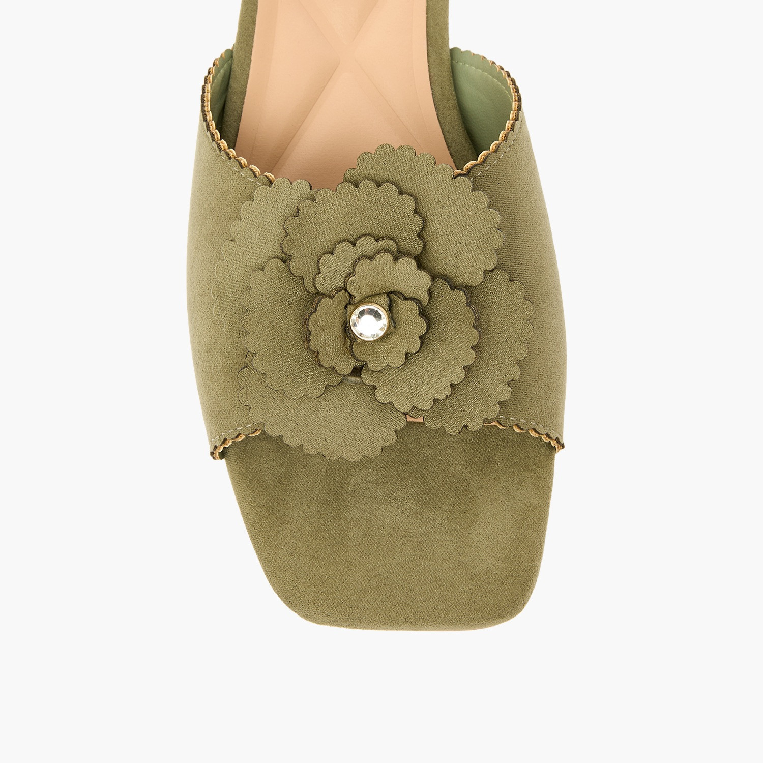 صندل بزينة زهور للنساء من سيليست-women-shoes-flats-sandals-image-4