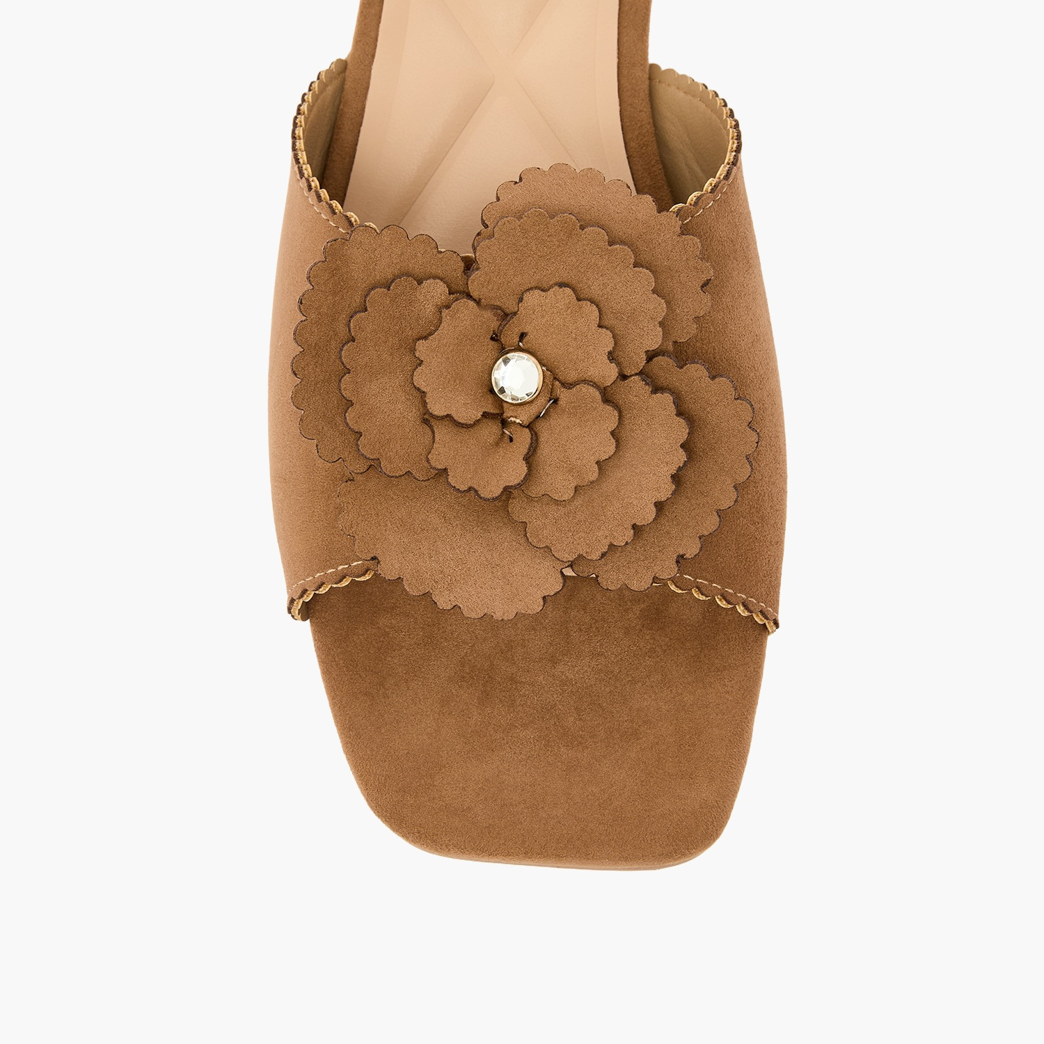 صندل بزينة زهور للنساء من سيليست-women-shoes-flats-sandals-image-4