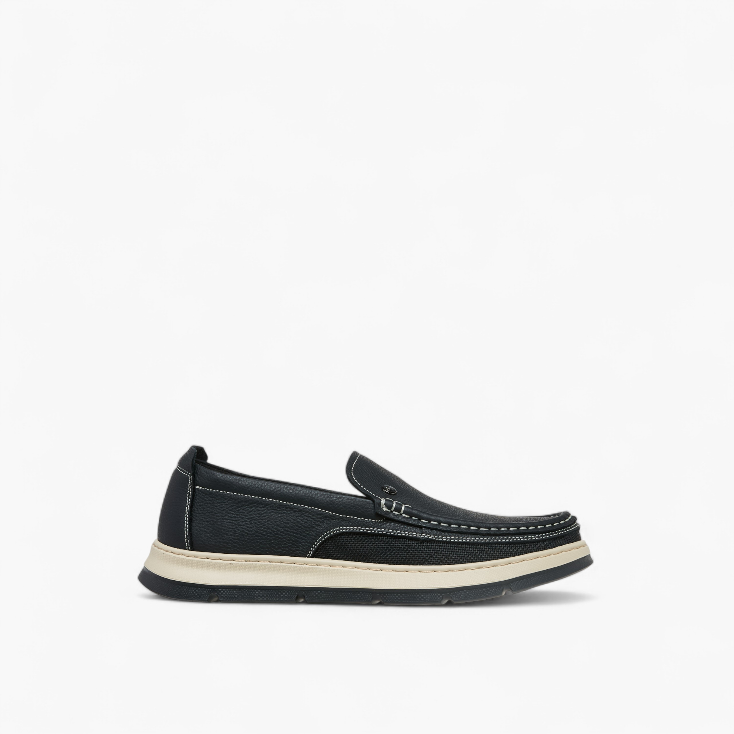 Le Confort Men Solid Slip-On Leather Moccasins-men-shoes-loafersandmoccasins-image-2