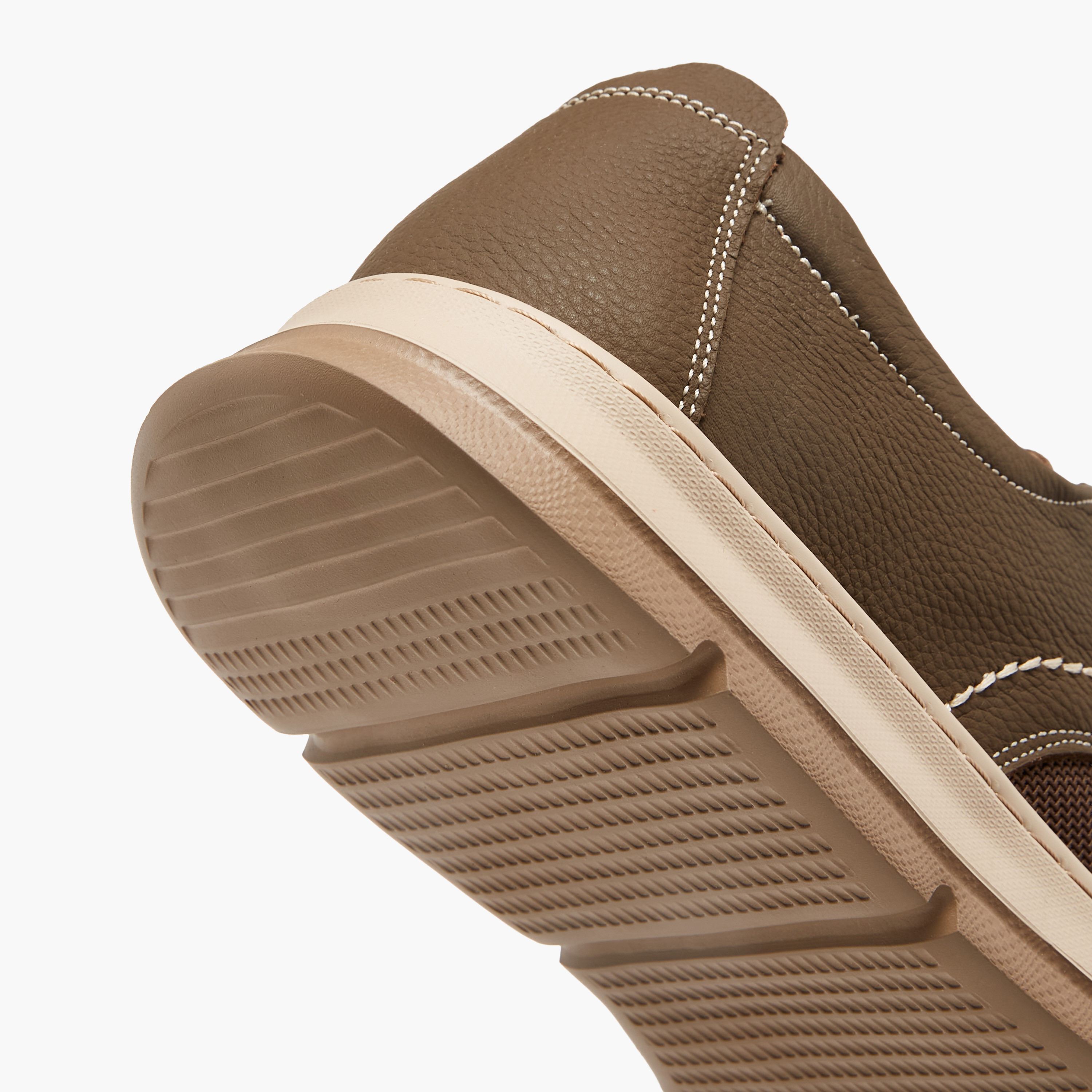 حذاء سنيكرز جلد سادة سهل الارتداء من لو كونفورت -men-shoes-sneakers-image-5