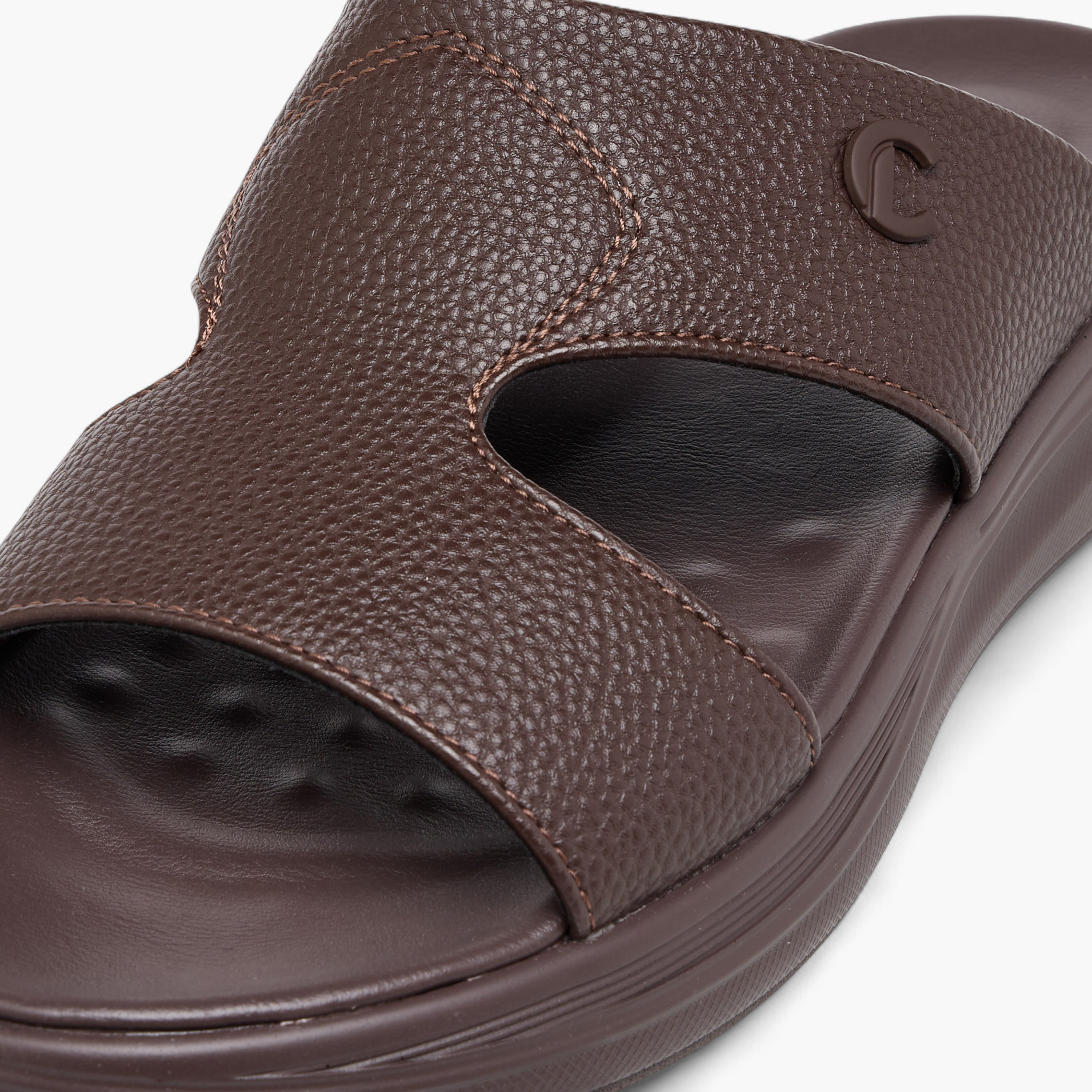 Le Confort Cutout Detail Slip-On Comfort Sandals-men-shoes-sandals-image-4