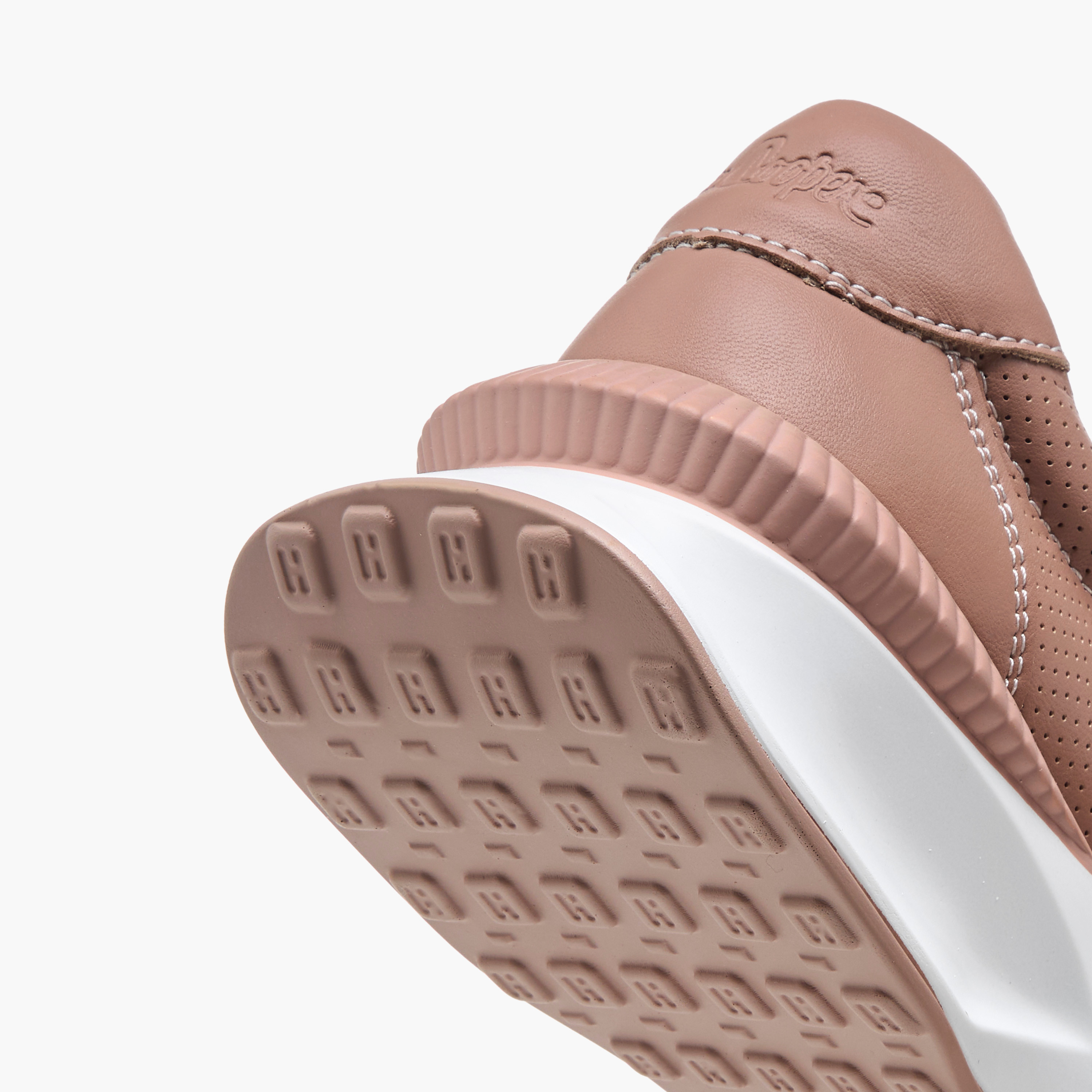 حذاء سنيكرز بارز الملمس برباط للنساء من لي كوبر-women-shoes-sneakers-image-5