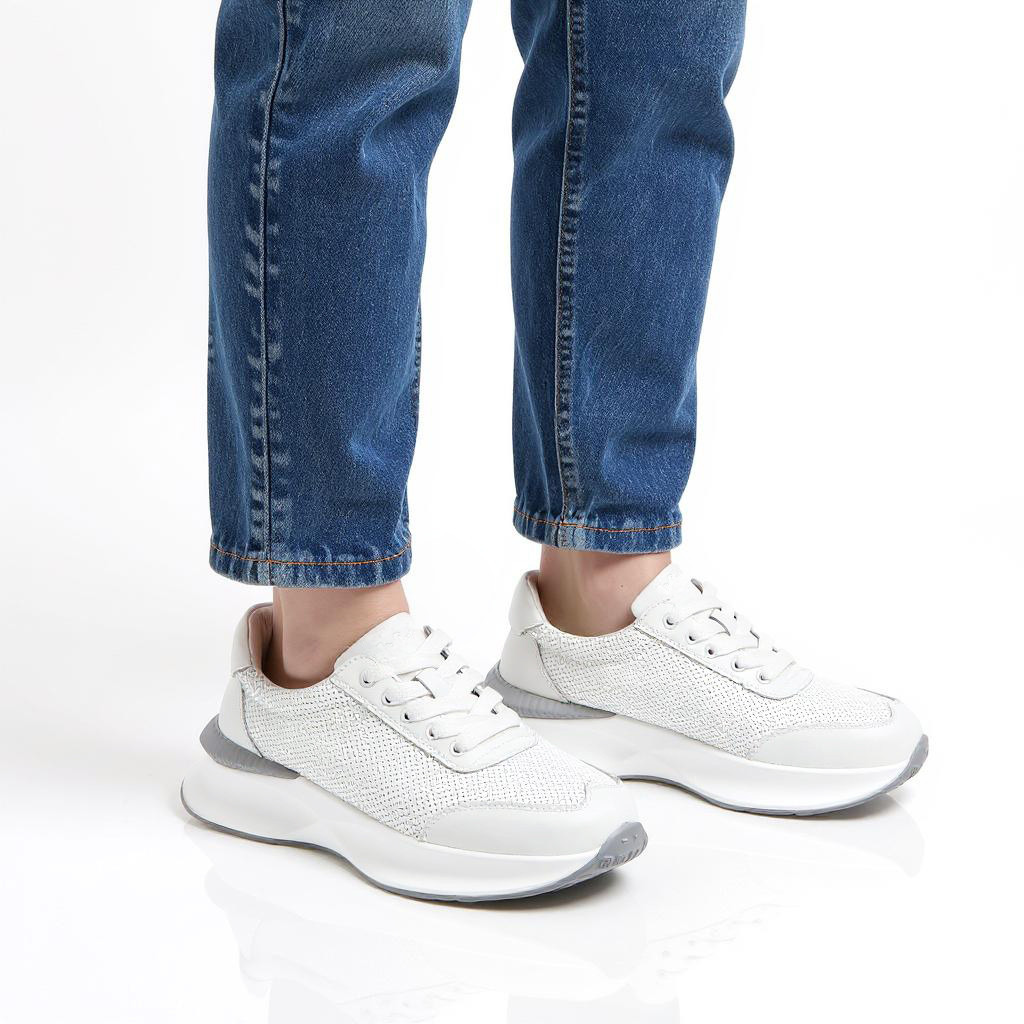 حذاء سنيكرز بارز الملمس برباط للنساء من لي كوبر-women-shoes-sneakers-image-2