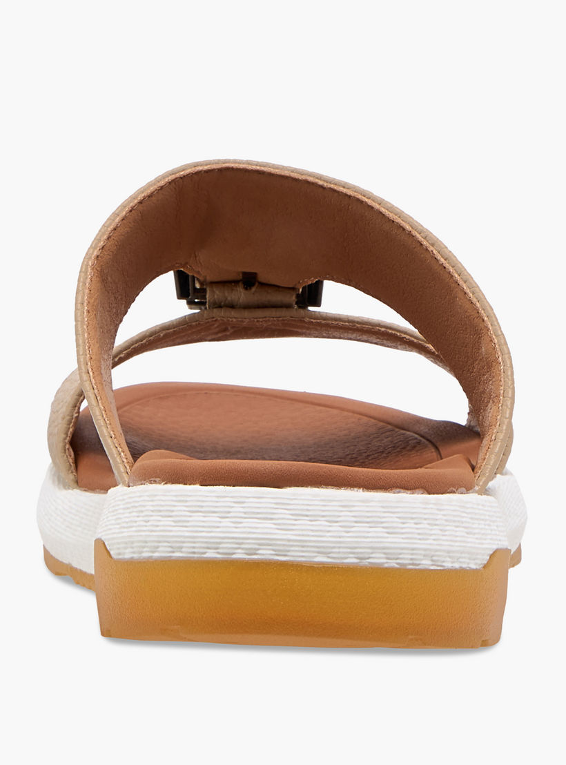 صندل عربي مريح بارز الملمس بتفاصيل إبزيم من لو كونفورت-boys-shoes-sandals-image-4
