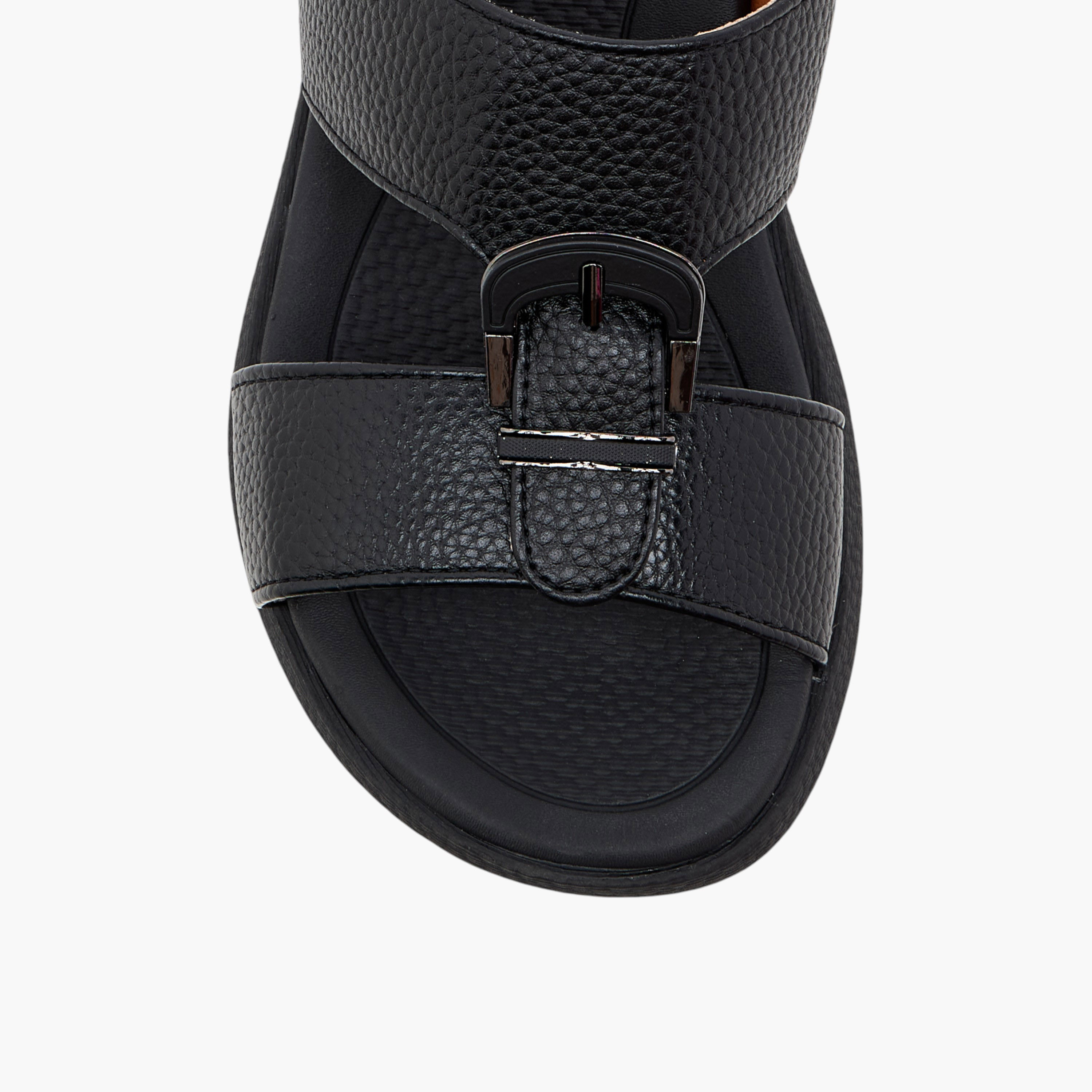 Le Confort Textured Arabic Comfort Sandals with Buckle Detail-boys-shoes-sandals-image-3
