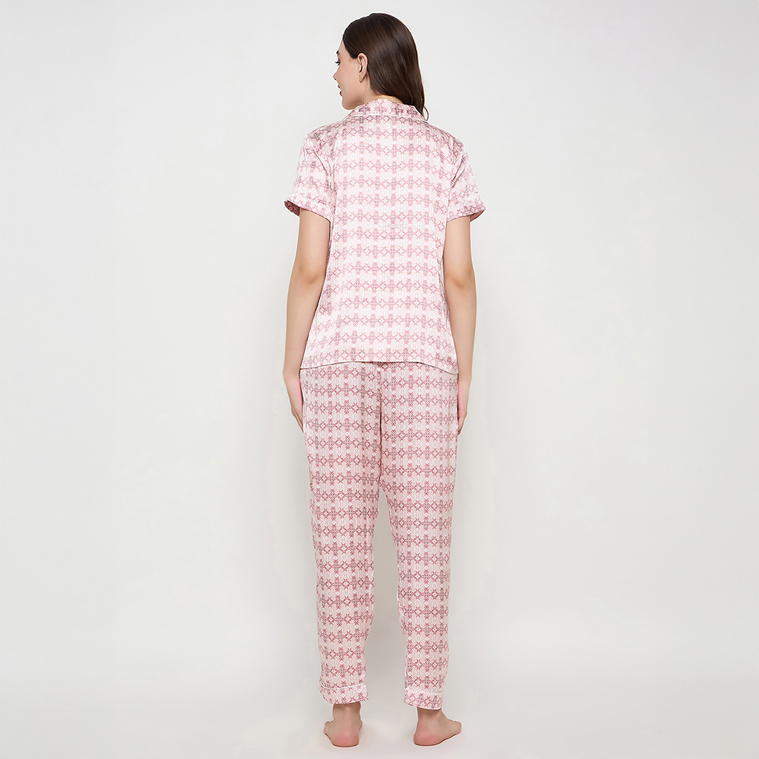 طقم قميص وبيجامة نسائي مطبوع بأزرار باللون الوردي الفاتح من كلوفيا - ساتان-women-clothing-nightwear-pyjamas-longsets-image-4