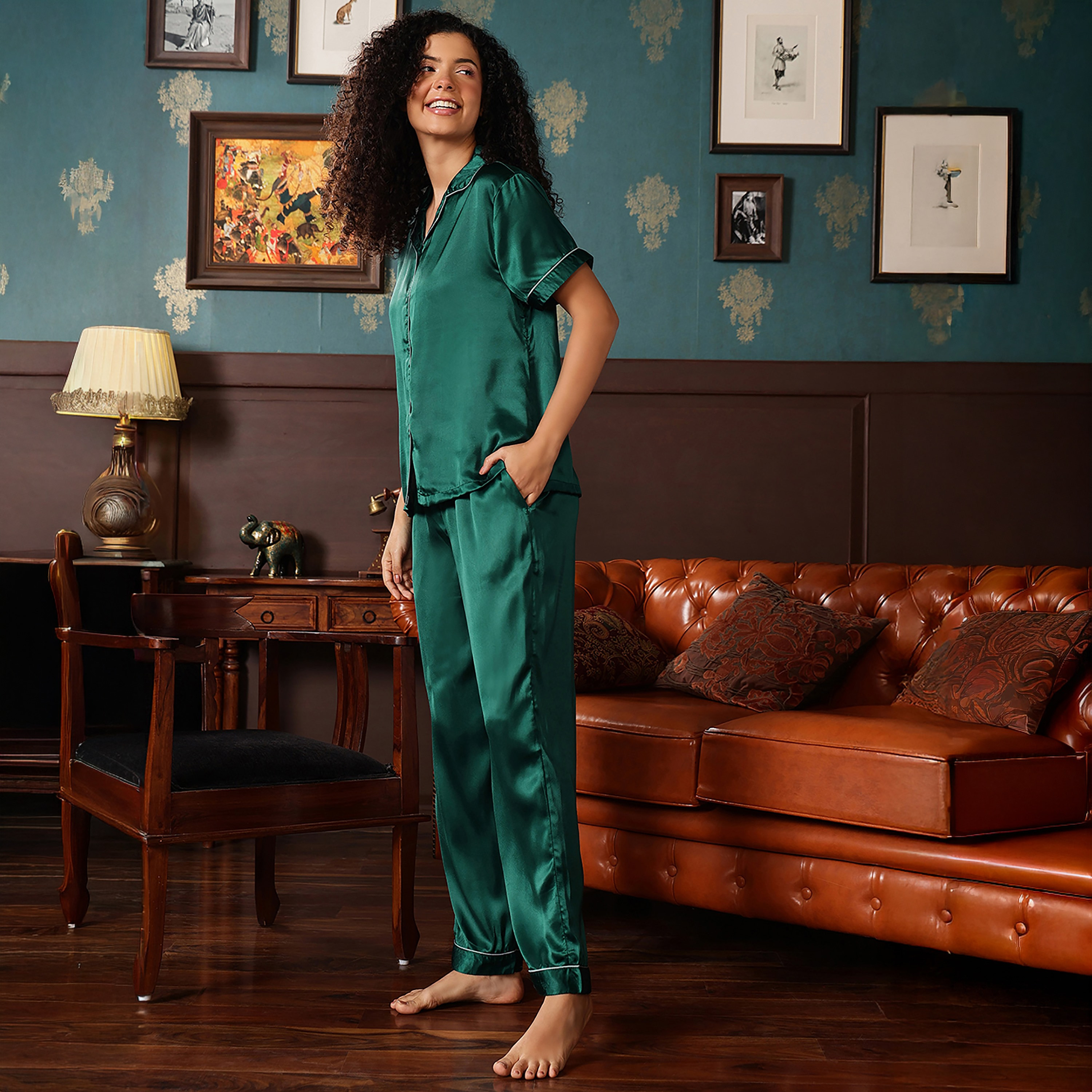 طقم قميص وبنطلون بيجامة نسائي بأزرار من كلوفيا - ساتان-women-clothing-nightwear-pyjamas-longsets-image-10