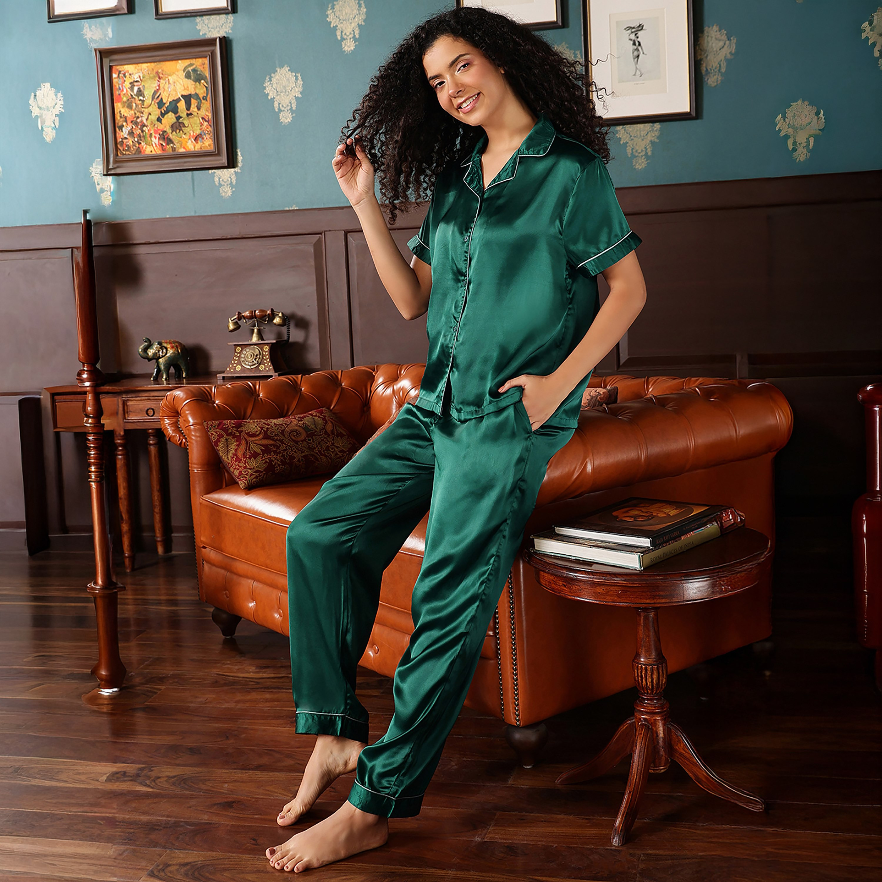 طقم قميص وبنطلون بيجامة نسائي بأزرار من كلوفيا - ساتان-women-clothing-nightwear-pyjamas-longsets-image-12