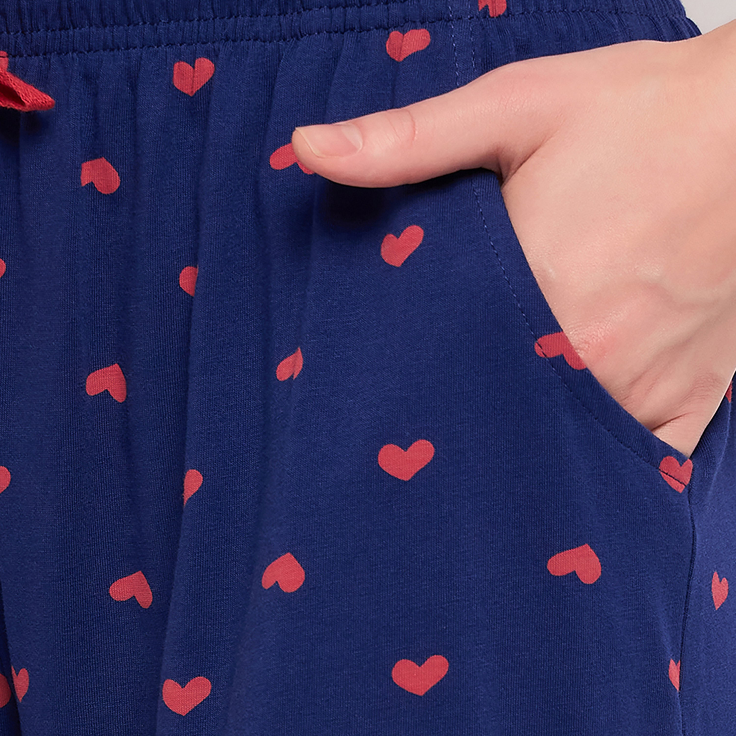طقم بيجاما وبلوزة النسائي بطبعة قلب باللون الأزرق الداكن من كلوفيا - قطن ١٠٠٪-women-clothing-nightwear-pyjamas-longsets-image-5