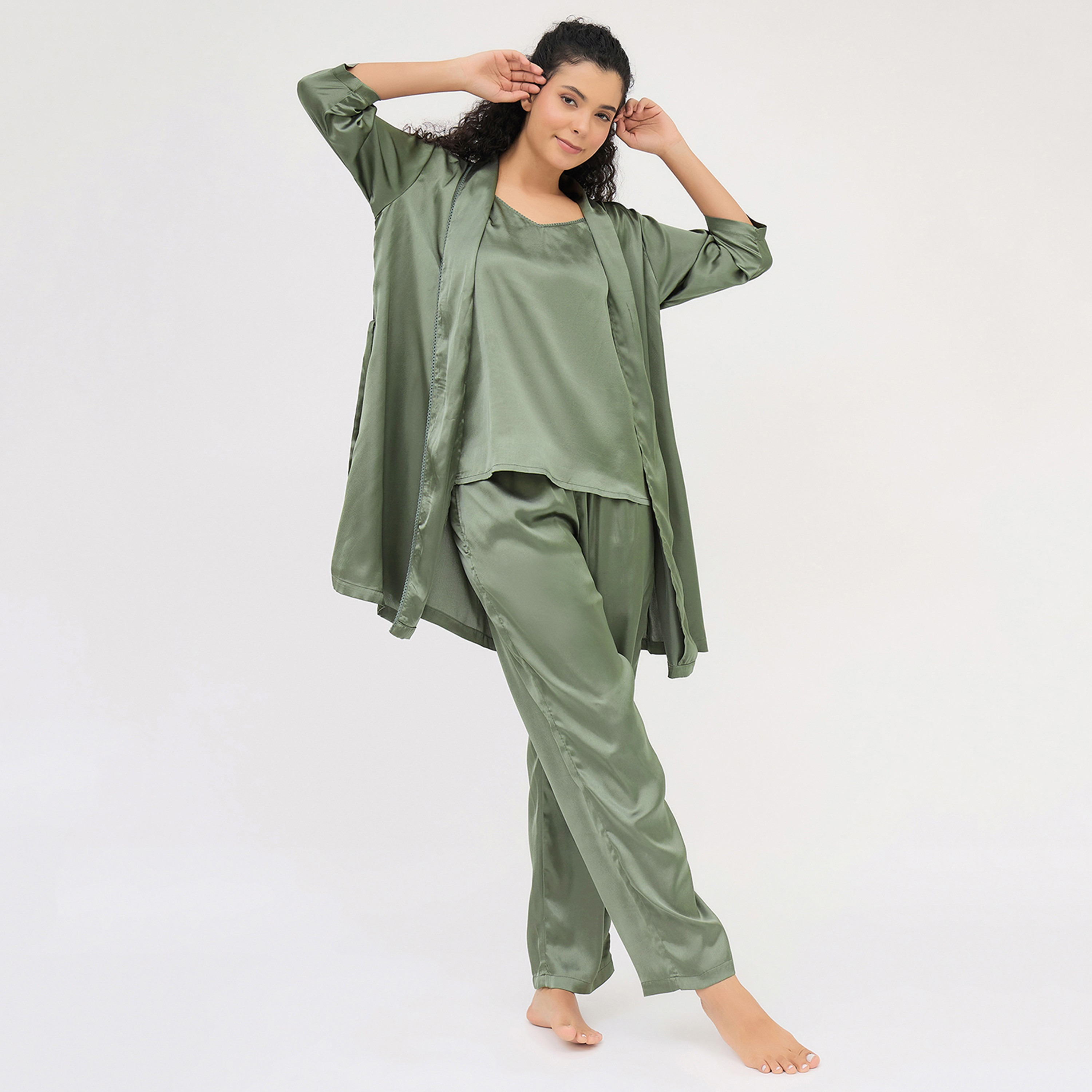 طقم نسائي 3 قطع (توب كامي، بنطلون بيجامة، وروب) من كلوفيا - ساتان-women-clothing-nightwear-pyjamas-longsets-image-11