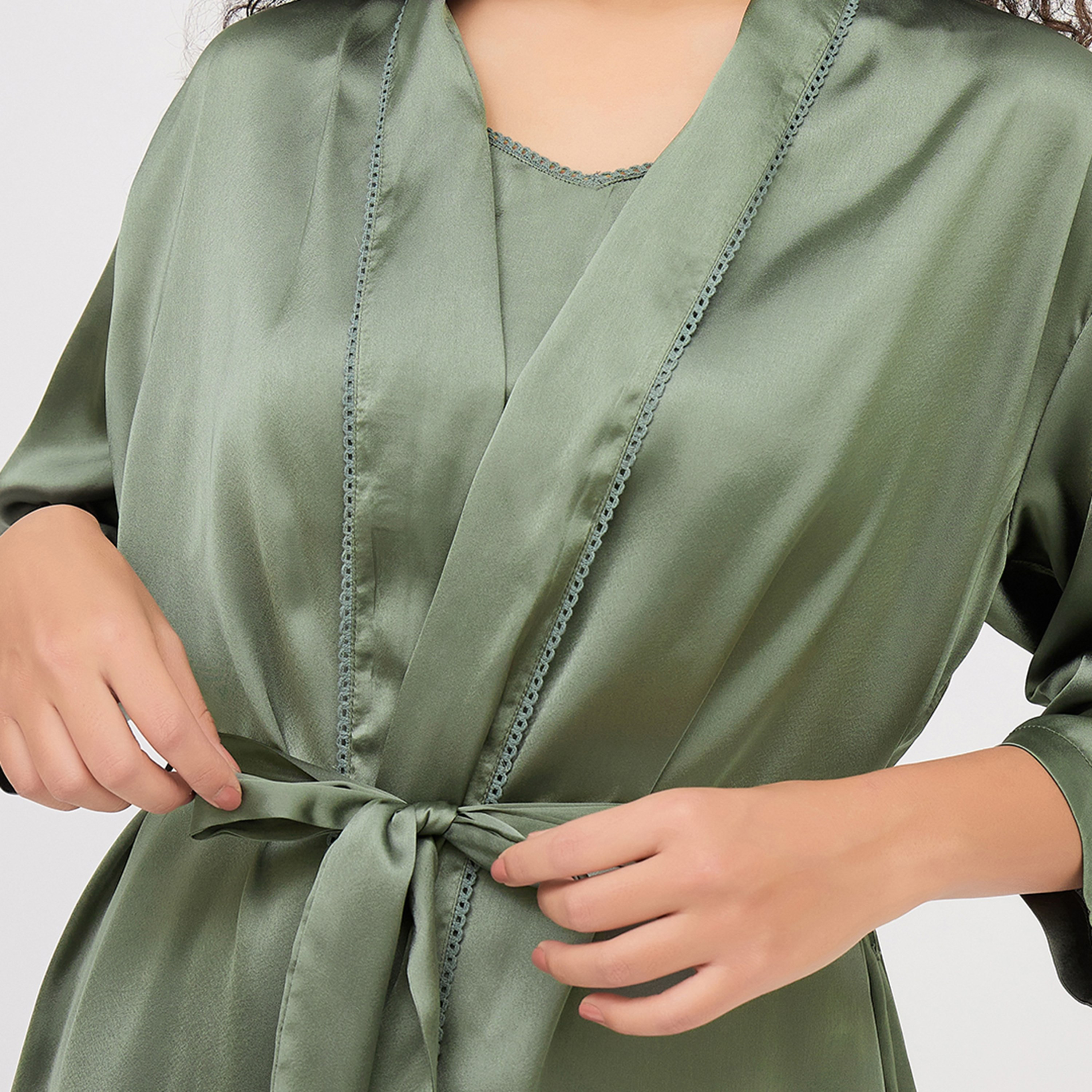 طقم نسائي 3 قطع (توب كامي، بنطلون بيجامة، وروب) من كلوفيا - ساتان-women-clothing-nightwear-pyjamas-longsets-image-21