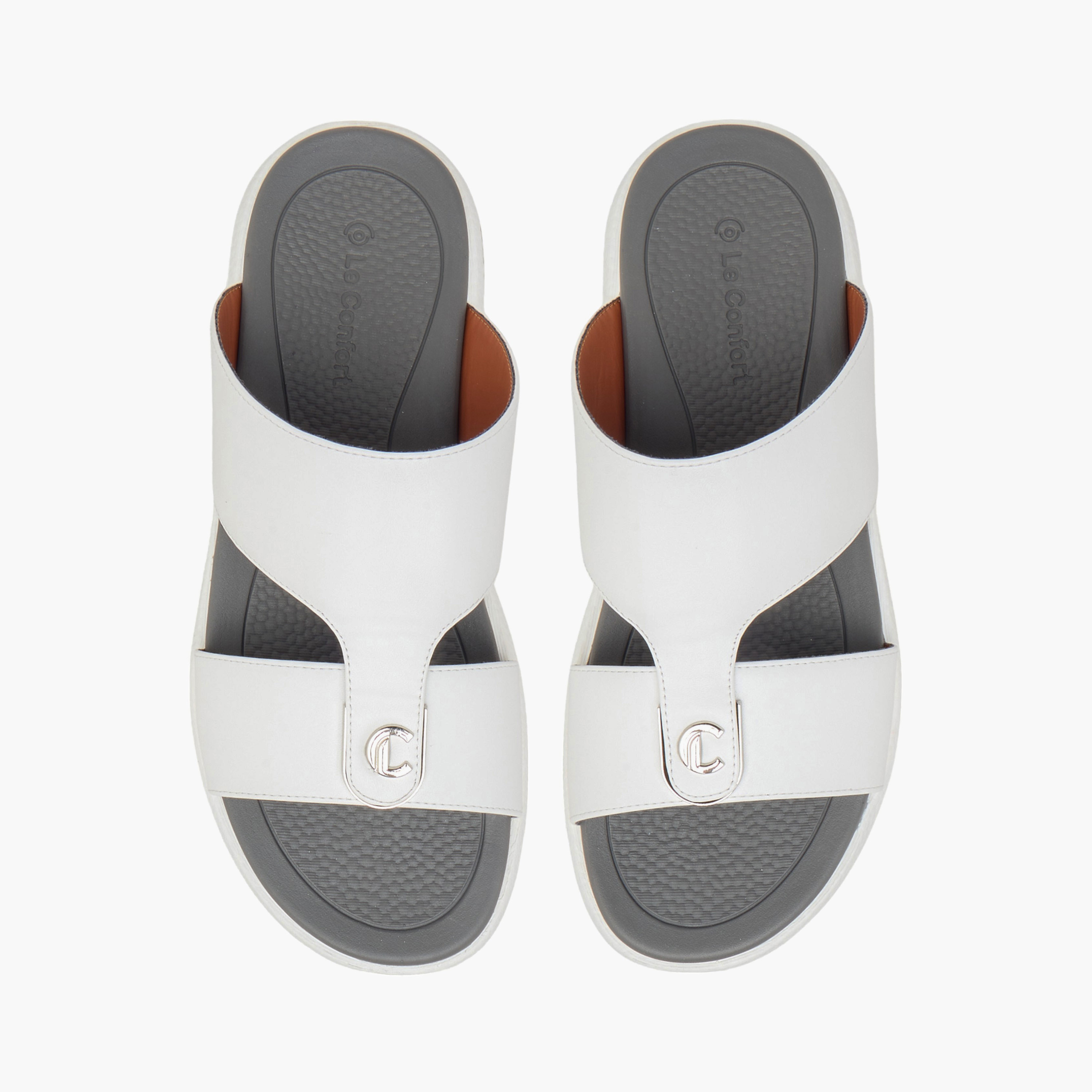 صندل عربي مريح سهل الارتداء بتفاصيل مفرغة من لو كونفورت-men-shoes-sandals-image-5