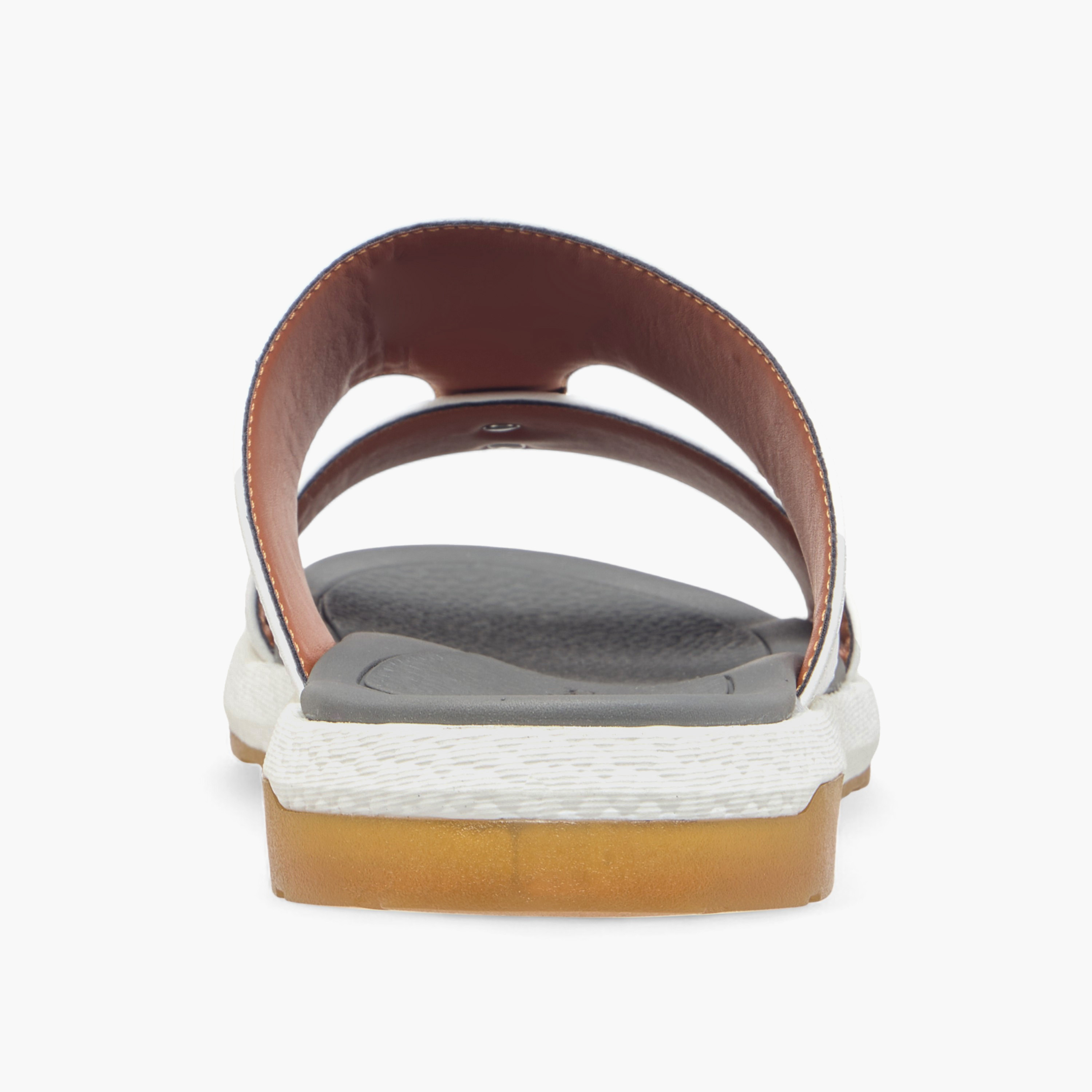 صندل عربي مريح سهل الارتداء بتفاصيل مفرغة من لو كونفورت-men-shoes-sandals-image-8