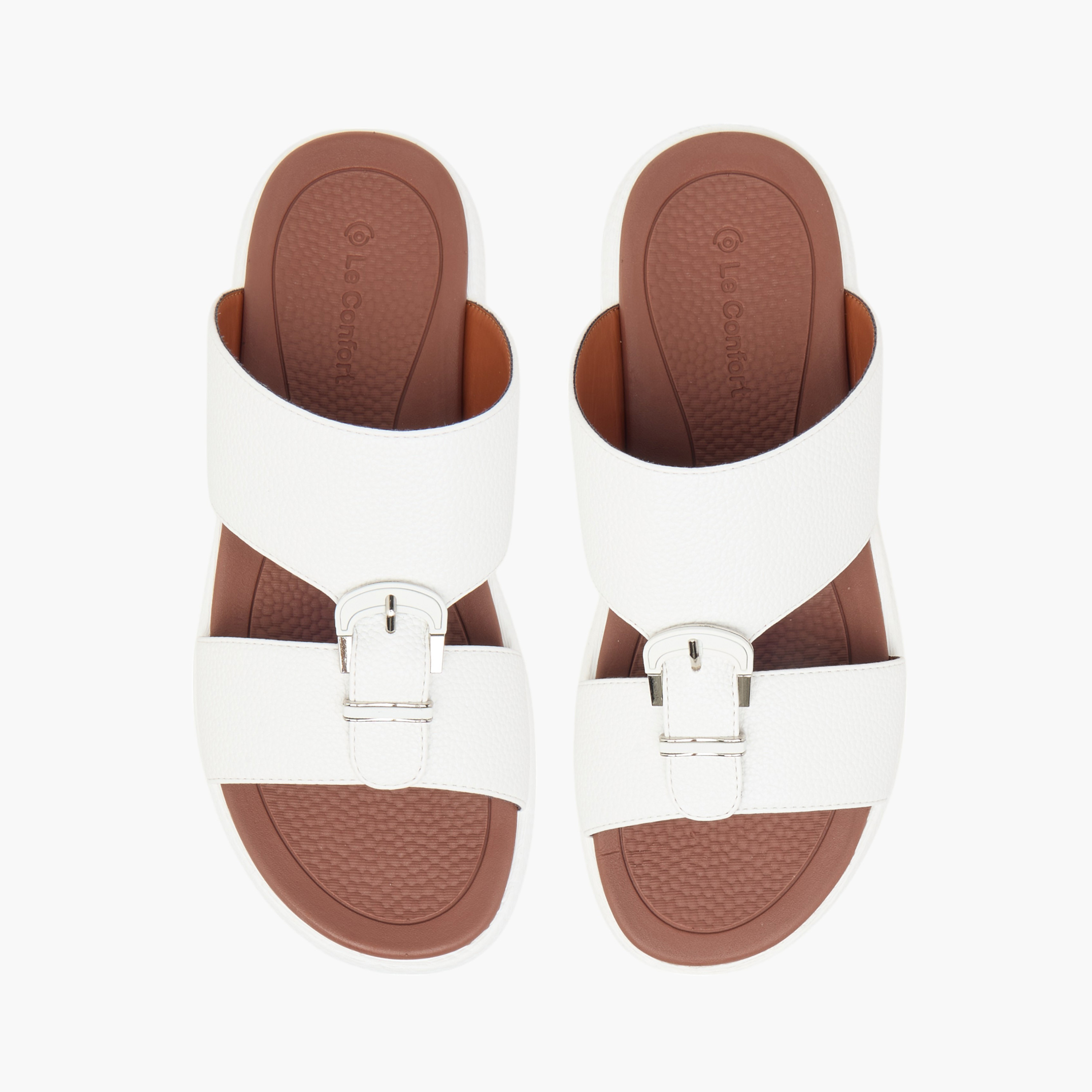صندل عربي مريح سهل الارتداء بتفاصيل إبزيم من لو كونفرت-men-shoes-sandals-image-1