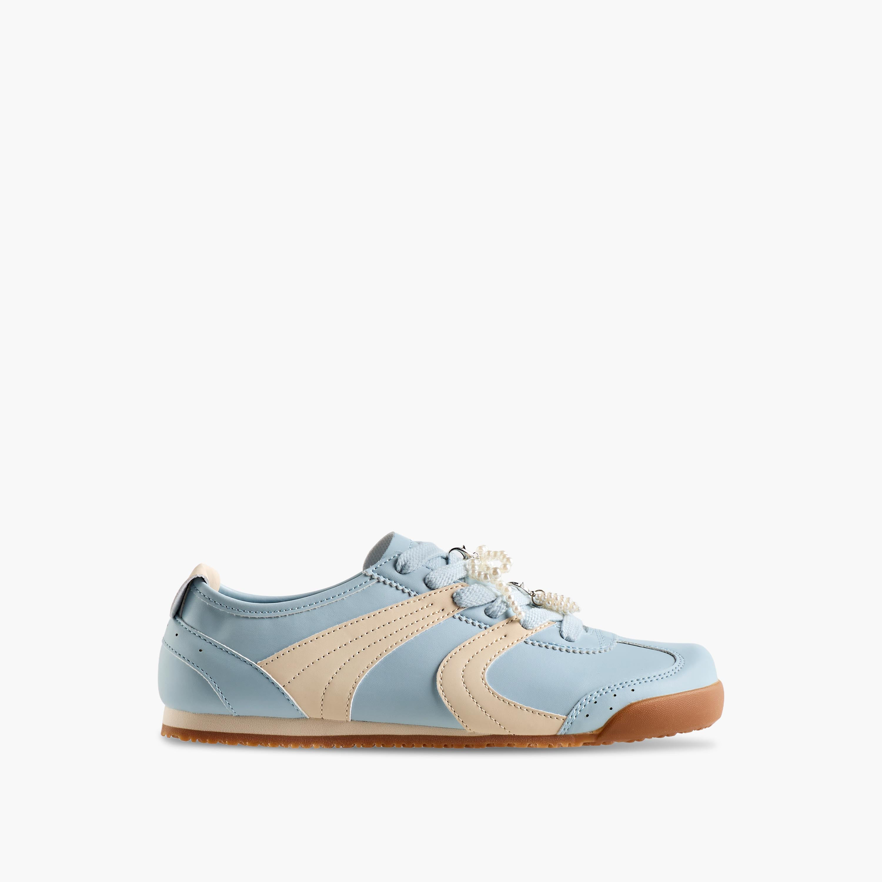 حذاء سنيكرز مزين باللؤلؤ للنساء من سيليست-women-shoes-sneakers-image-3