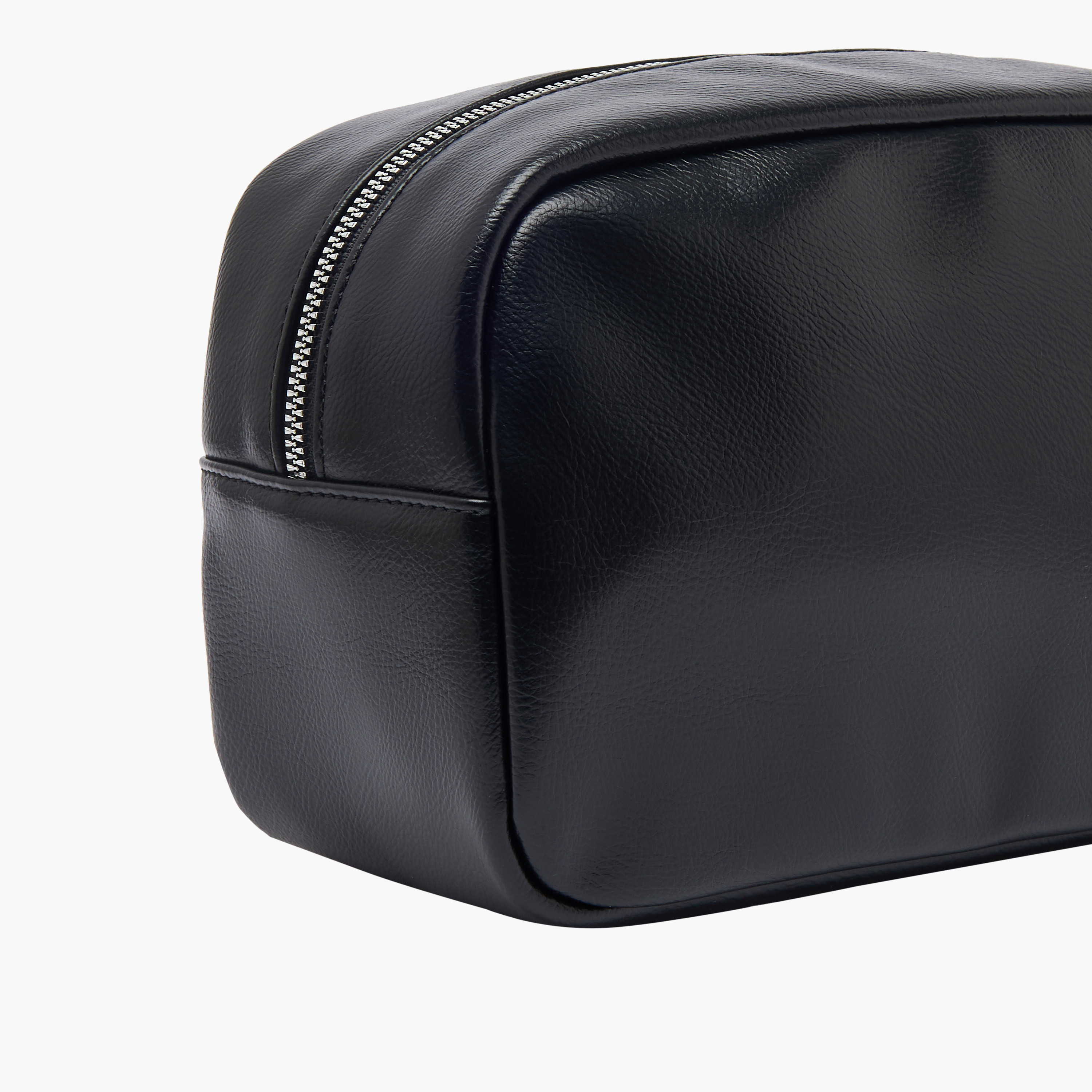 شنطة صغيرة بزخارف شعار للرجال من لي كوبر-travel-accessories-image-7