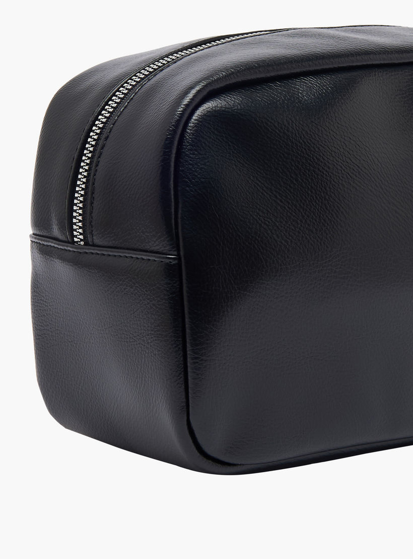 شنطة صغيرة بزخارف شعار للرجال من لي كوبر-travel-accessories-image-7