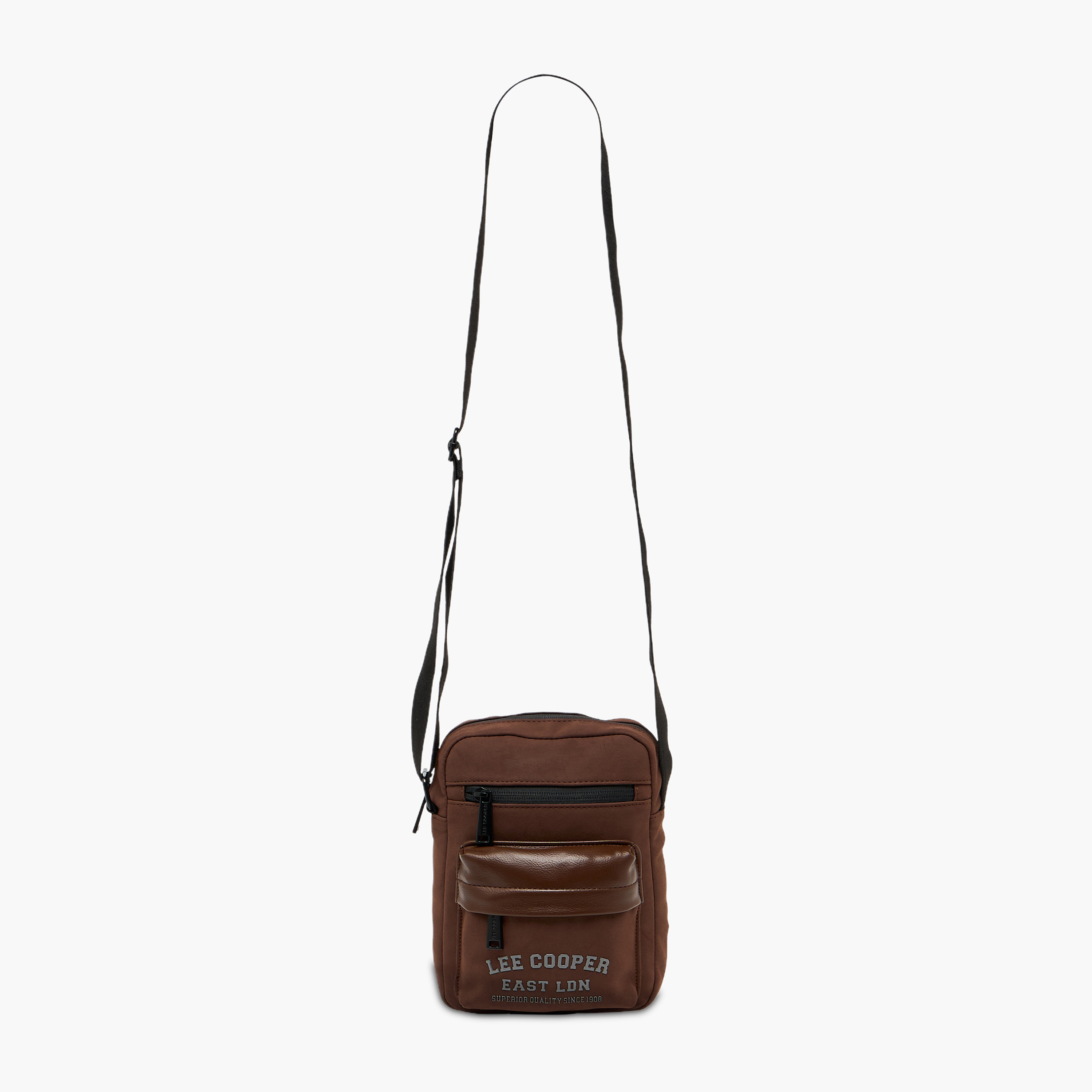 شنطة كروس بودي بطبعات شعار للرجال من لي كوبر-men-bags-image-2