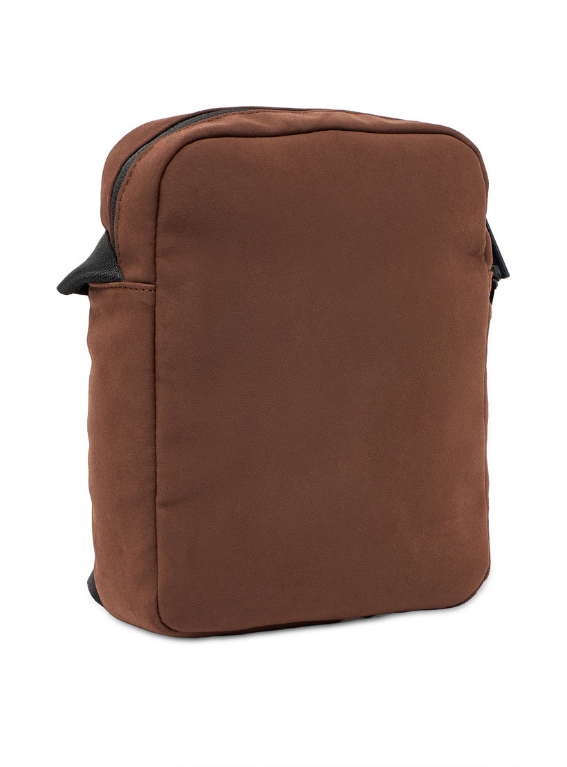 شنطة كروس بودي بطبعات شعار للرجال من لي كوبر-men-bags-image-3
