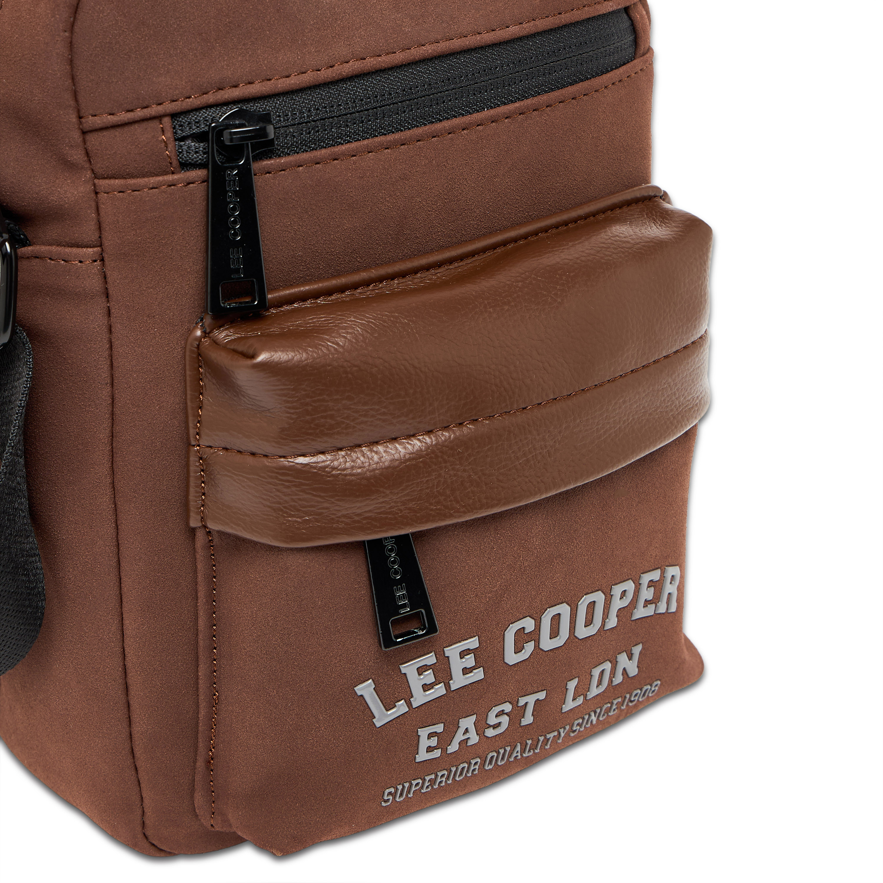 شنطة كروس بودي بطبعات شعار للرجال من لي كوبر-men-bags-image-4
